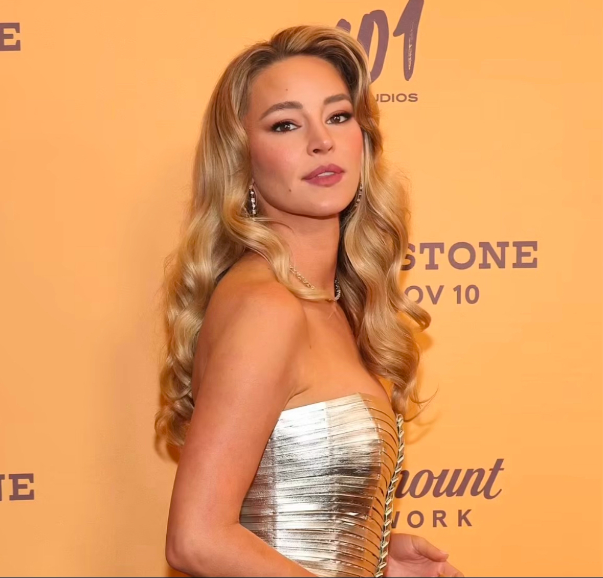 Hassie Harrison Wallpapers - Wallpaper Cave