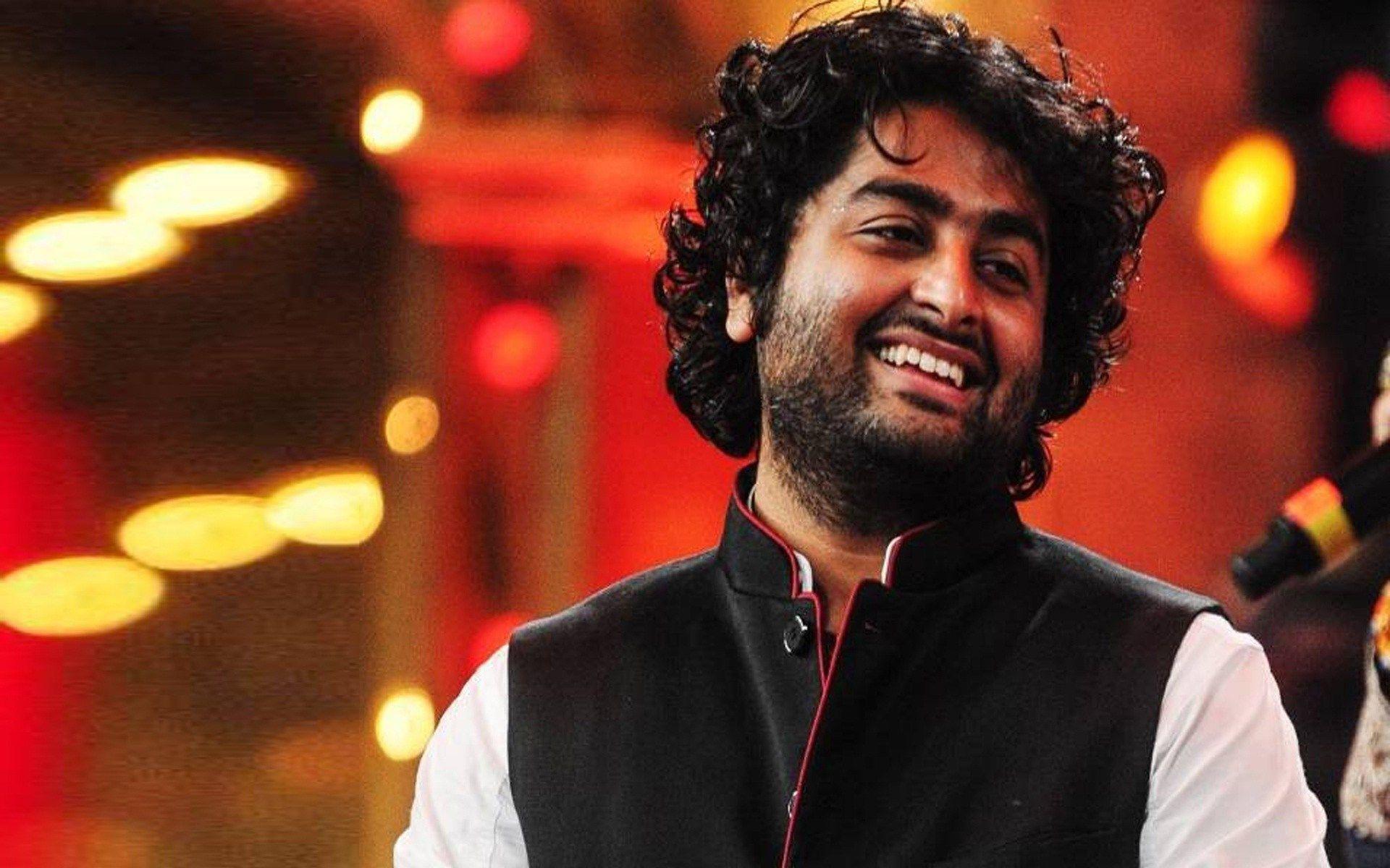 Arijit Singh Life Story (Biography) + Net Worth, Awards, Songs OEL