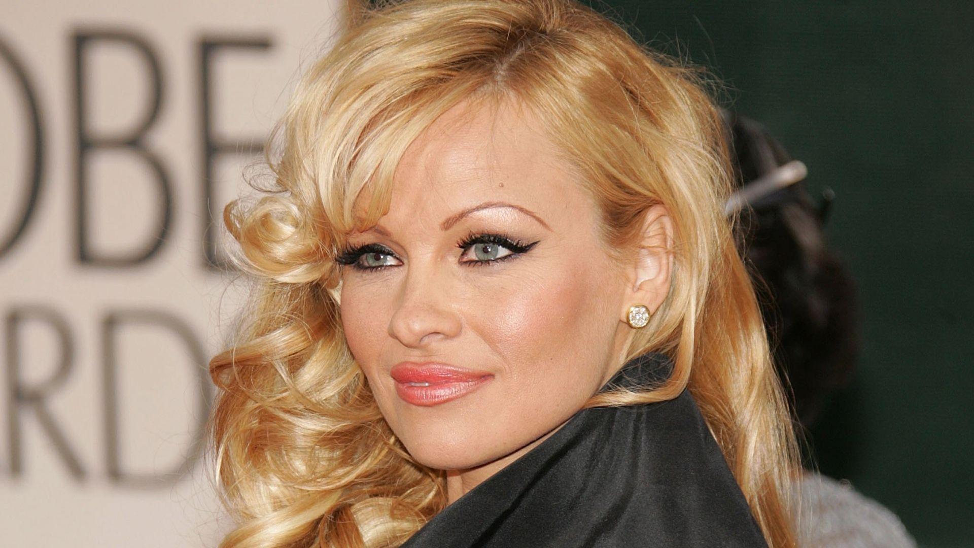 Pamela Anderson Wallpapers - Wallpaper Cave