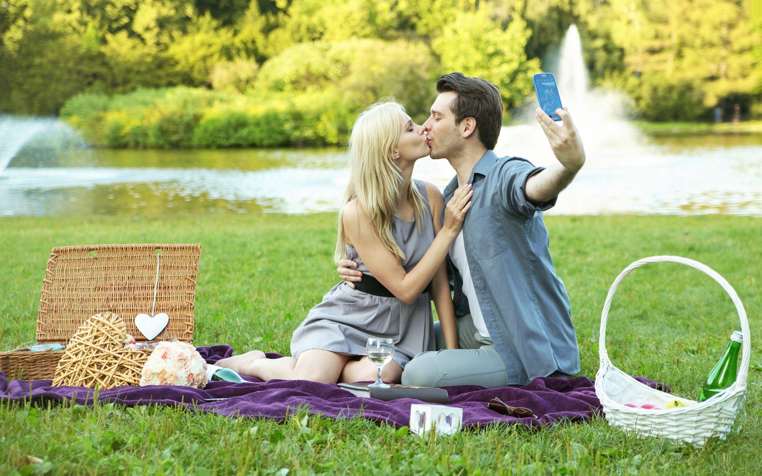 Kissing Garden Wallpapers Wallpaper Cave