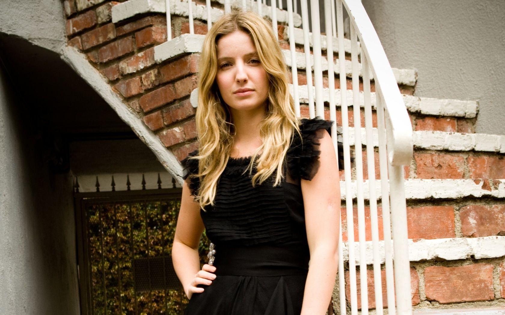 Annabelle Wallis Wallpapers Wallpaper Cave