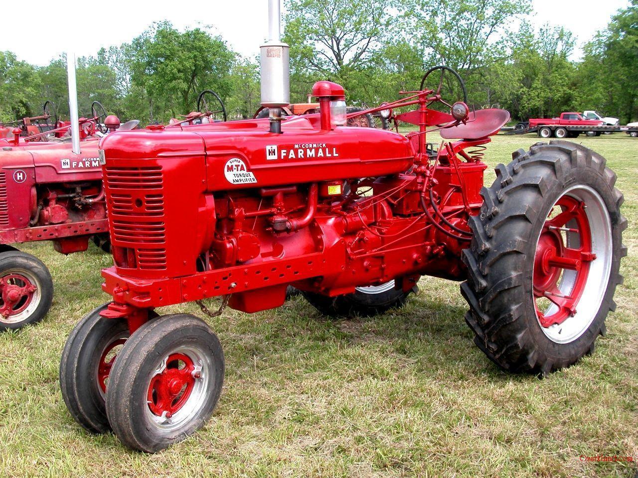 Farmall Tractors Wallpapers - Wallpaper Cave