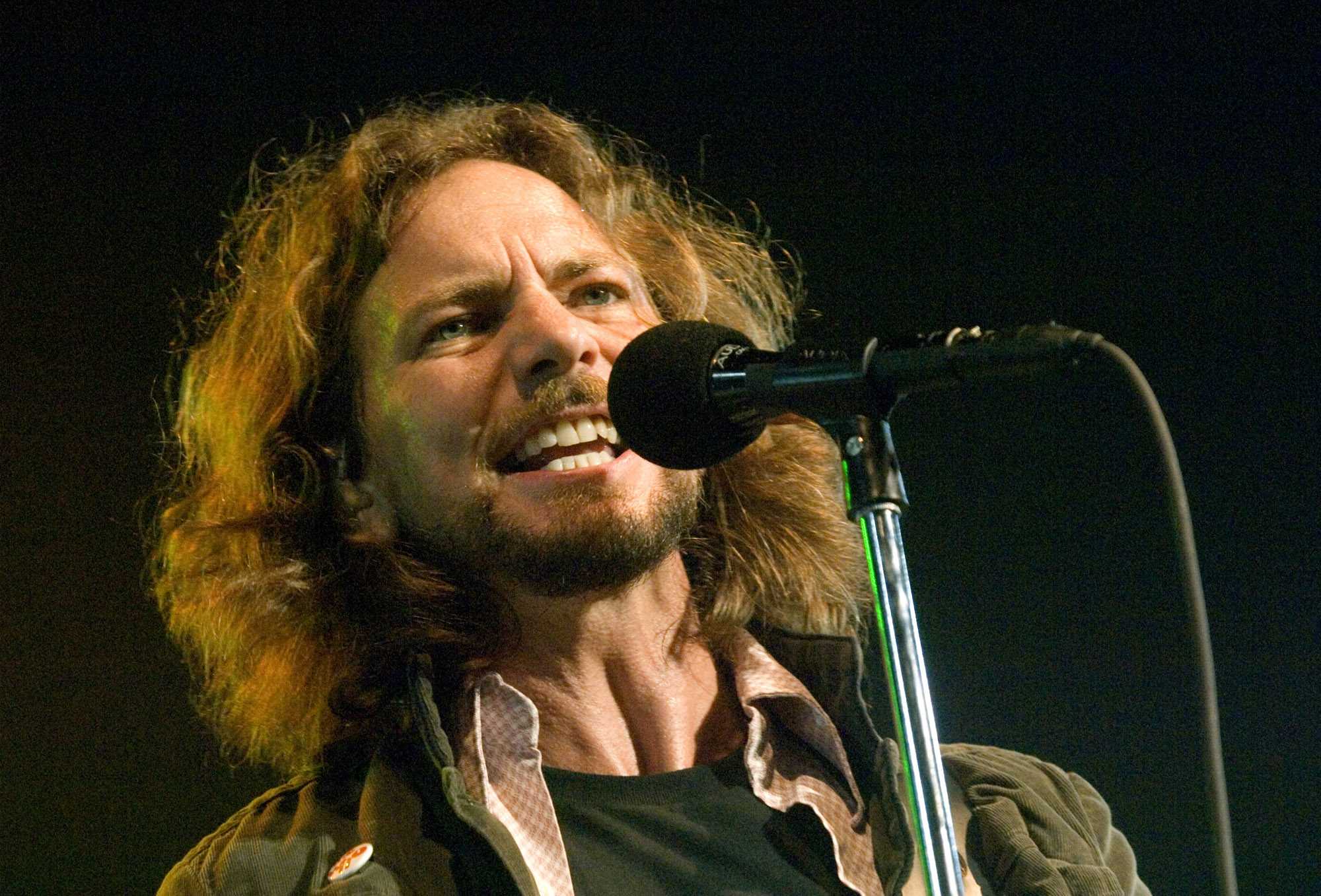 Eddie Vedder Wallpapers Wallpaper Cave