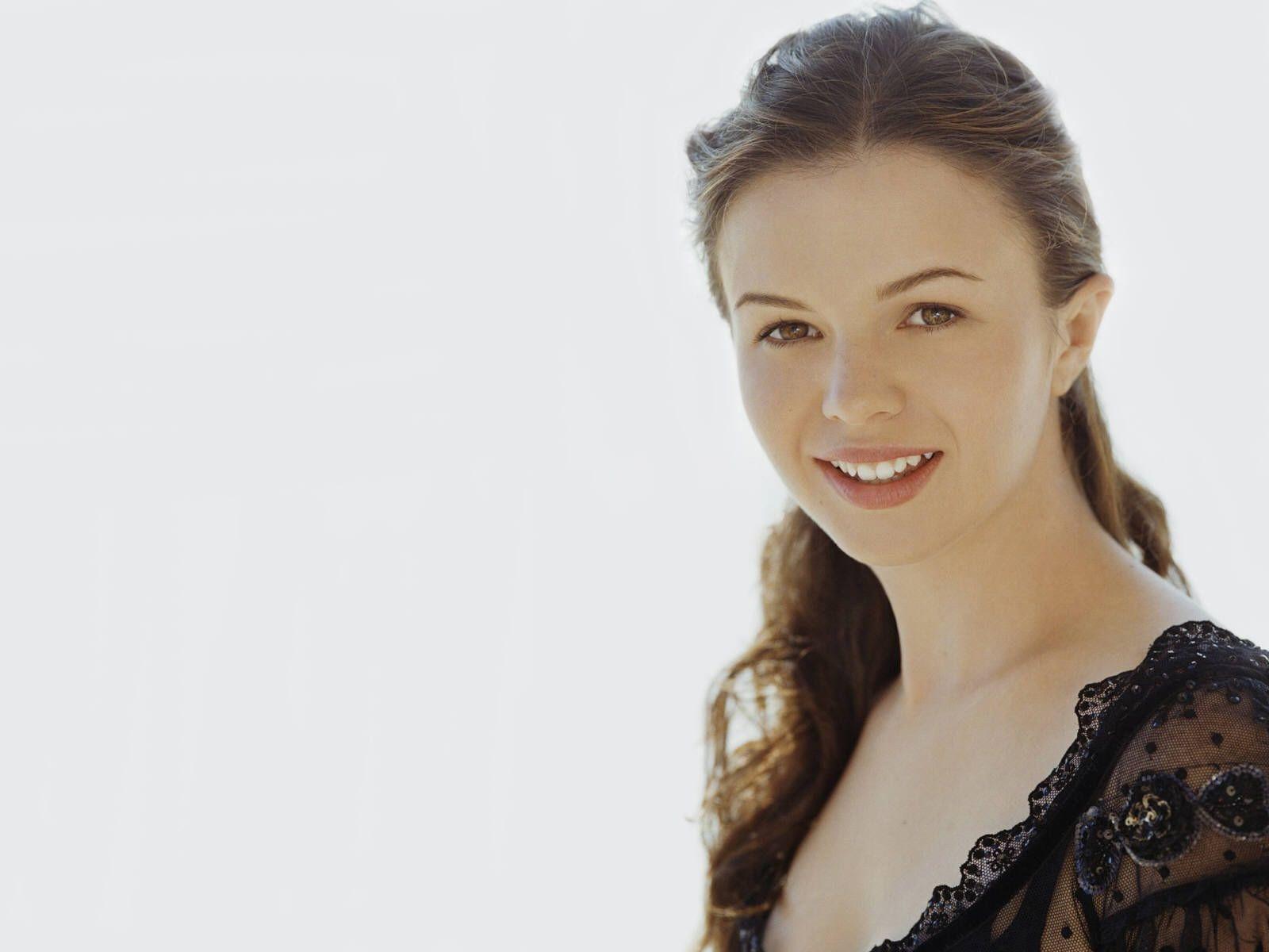 Amber Tamblyn Wallpapers Wallpaper Cave