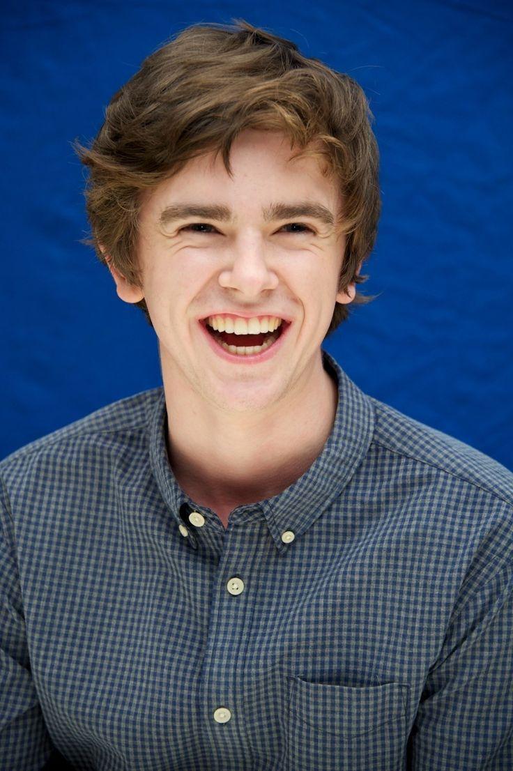 Freddie Highmore Wallpapers Wallpaper Cave
