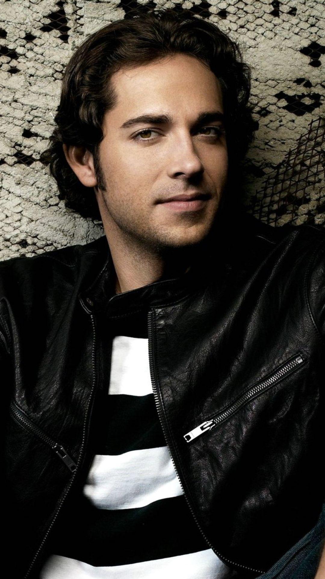 Zachary Levi Wallpapers Wallpaper Cave