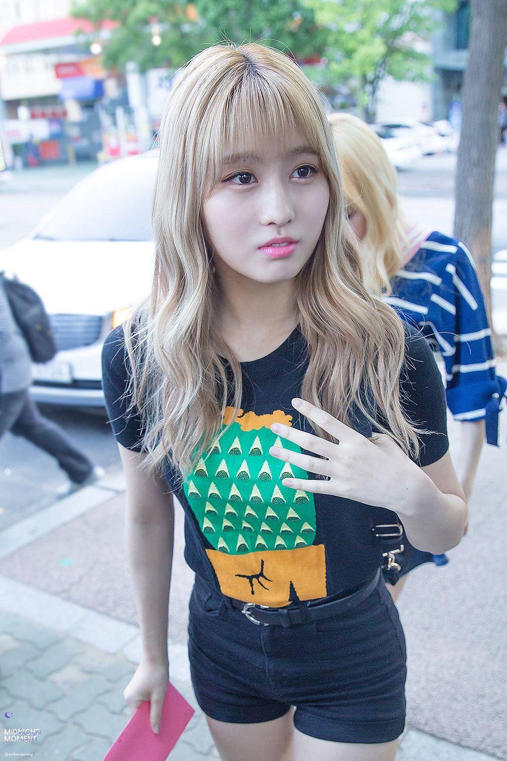 Twice Momo Wallpapers Wallpaper Cave
