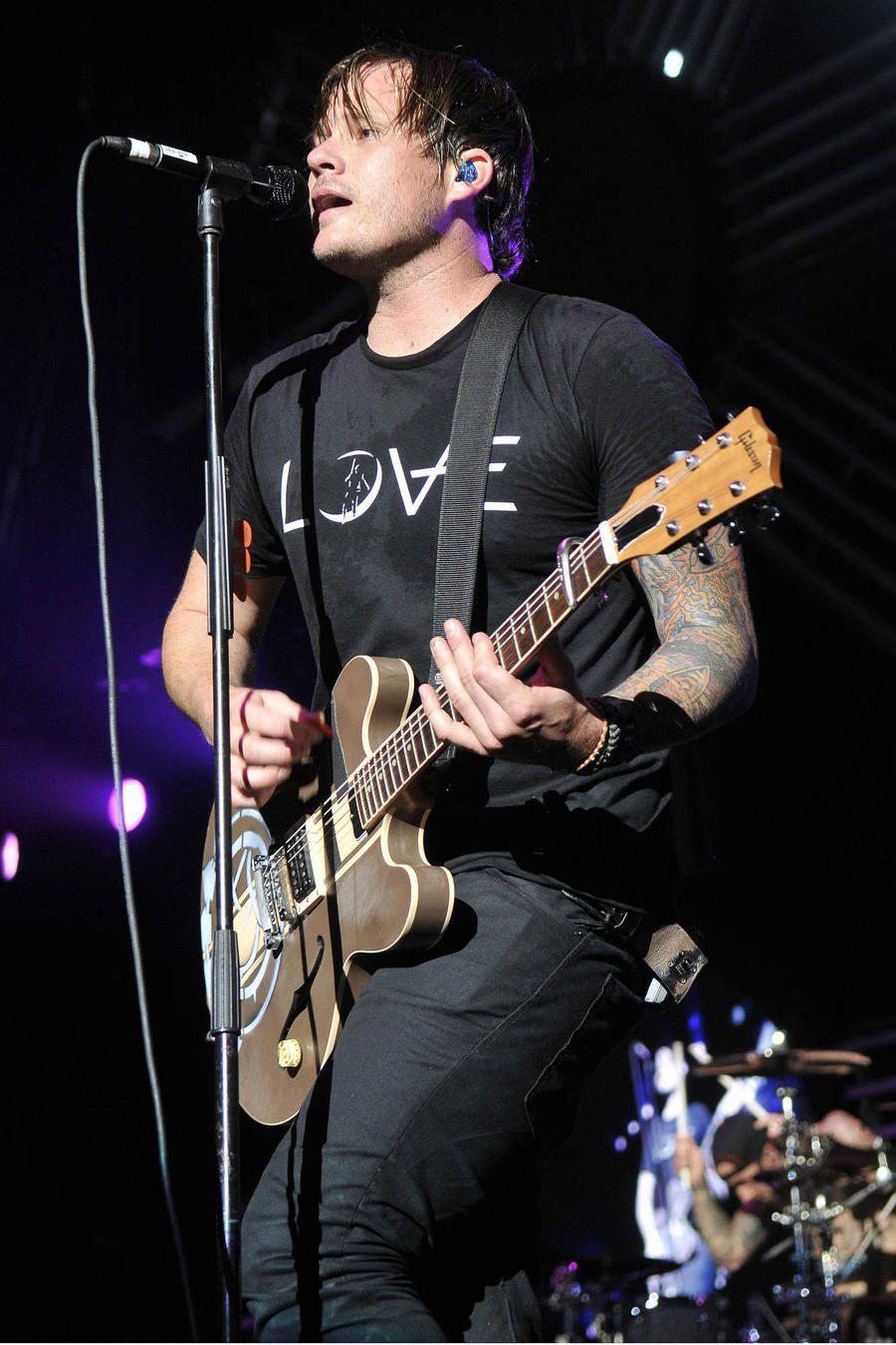 Tom DeLonge Wallpapers Wallpaper Cave