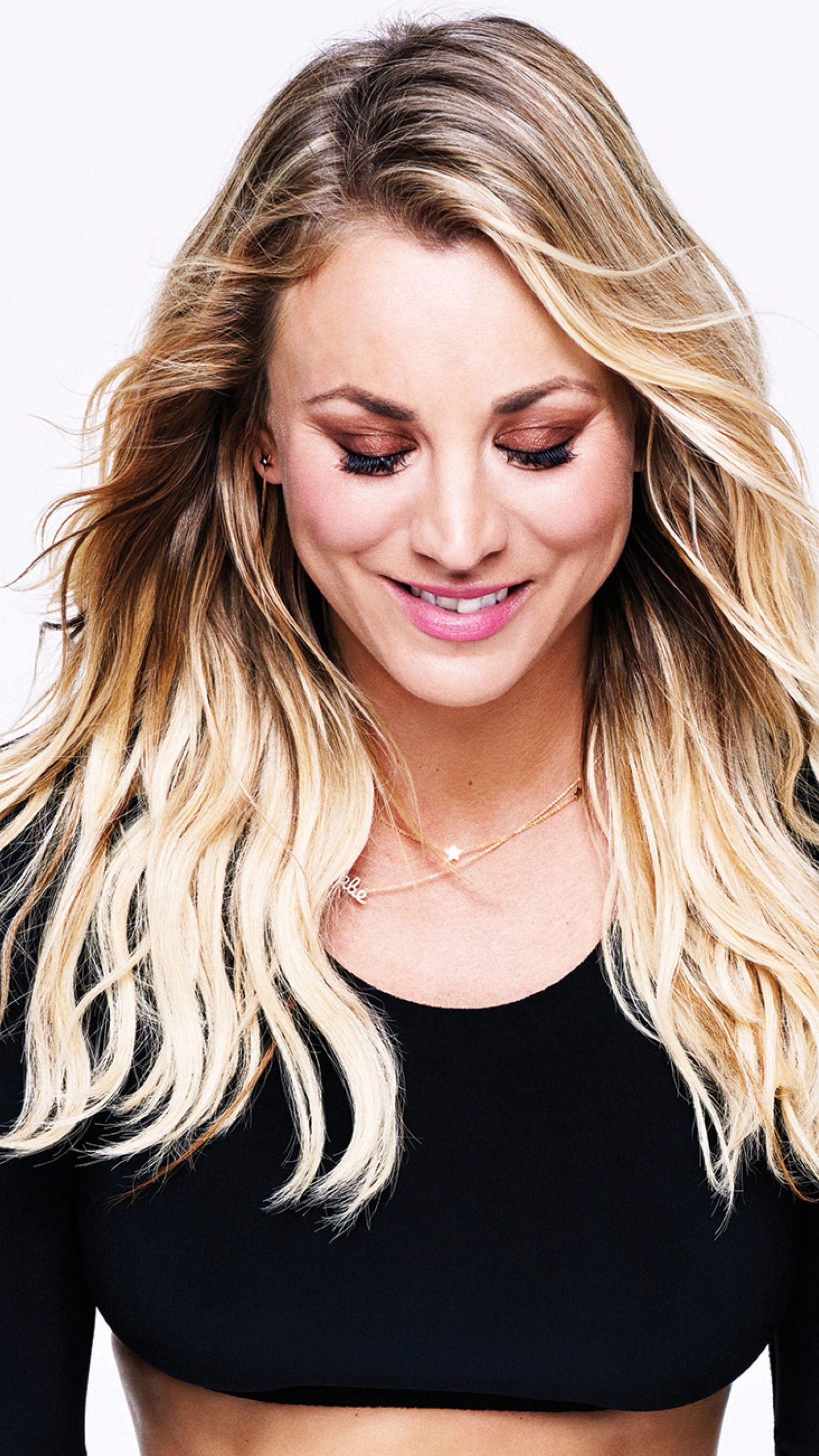 Kaley Cuoco 2017 Wallpapers Wallpaper Cave