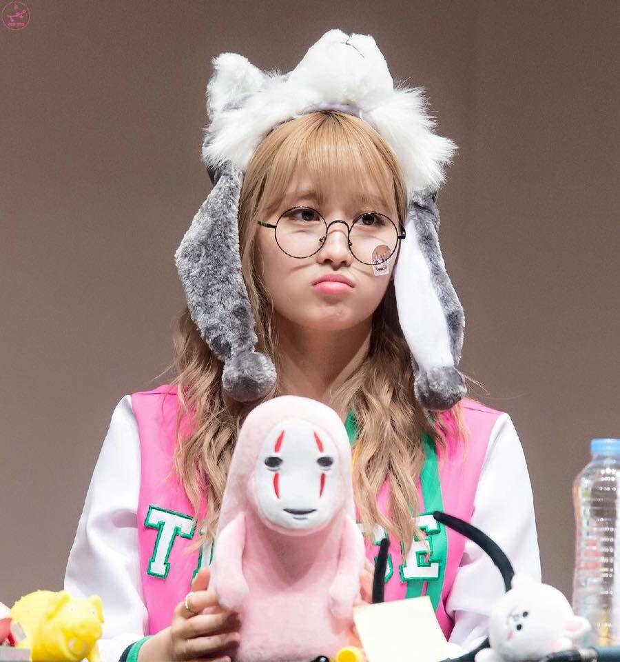 Twice Momo Desktop Wallpaper Momo Twice Wallpapers Wallpaper Cave