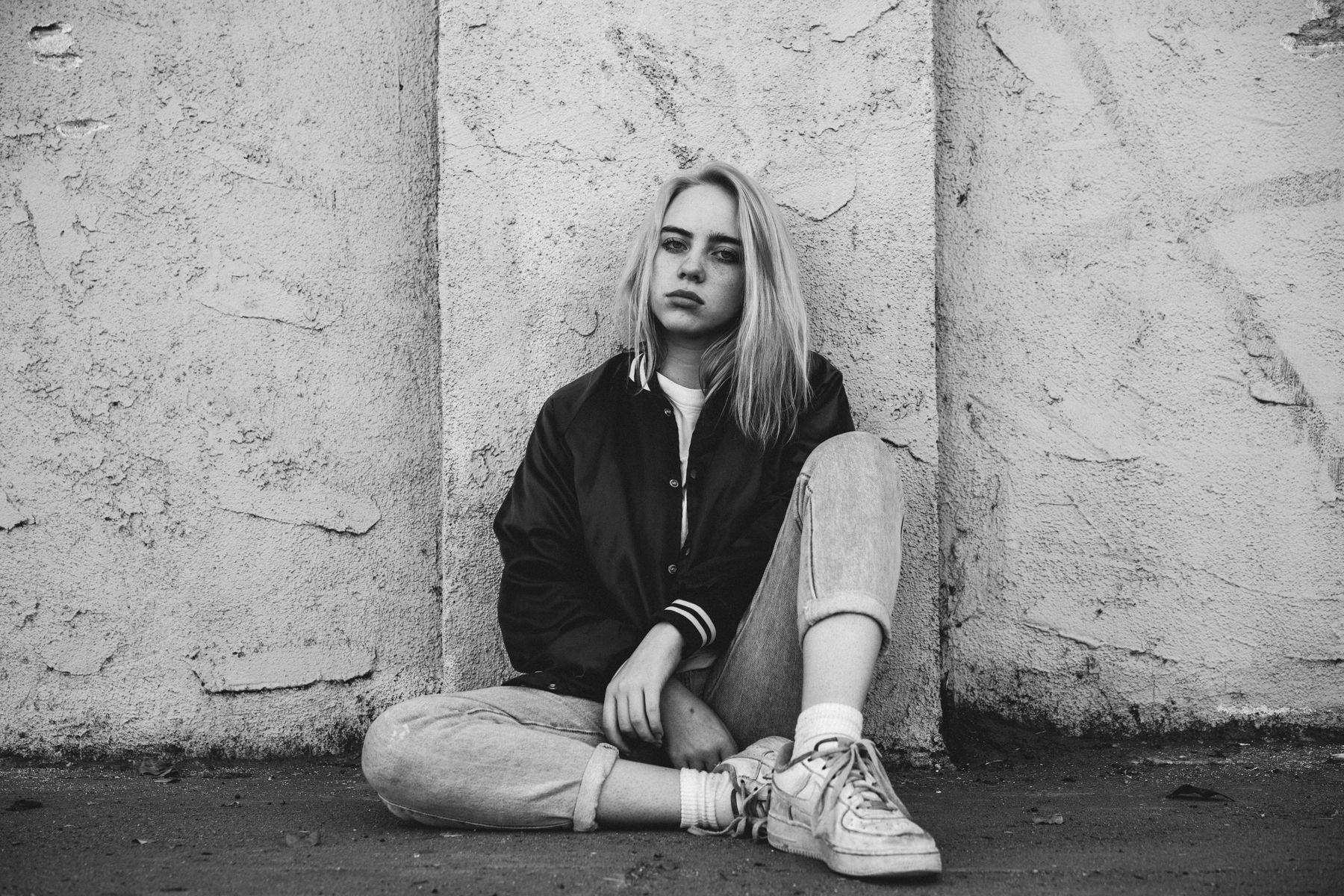 Billie Eilish Wallpaper Hd Laptop