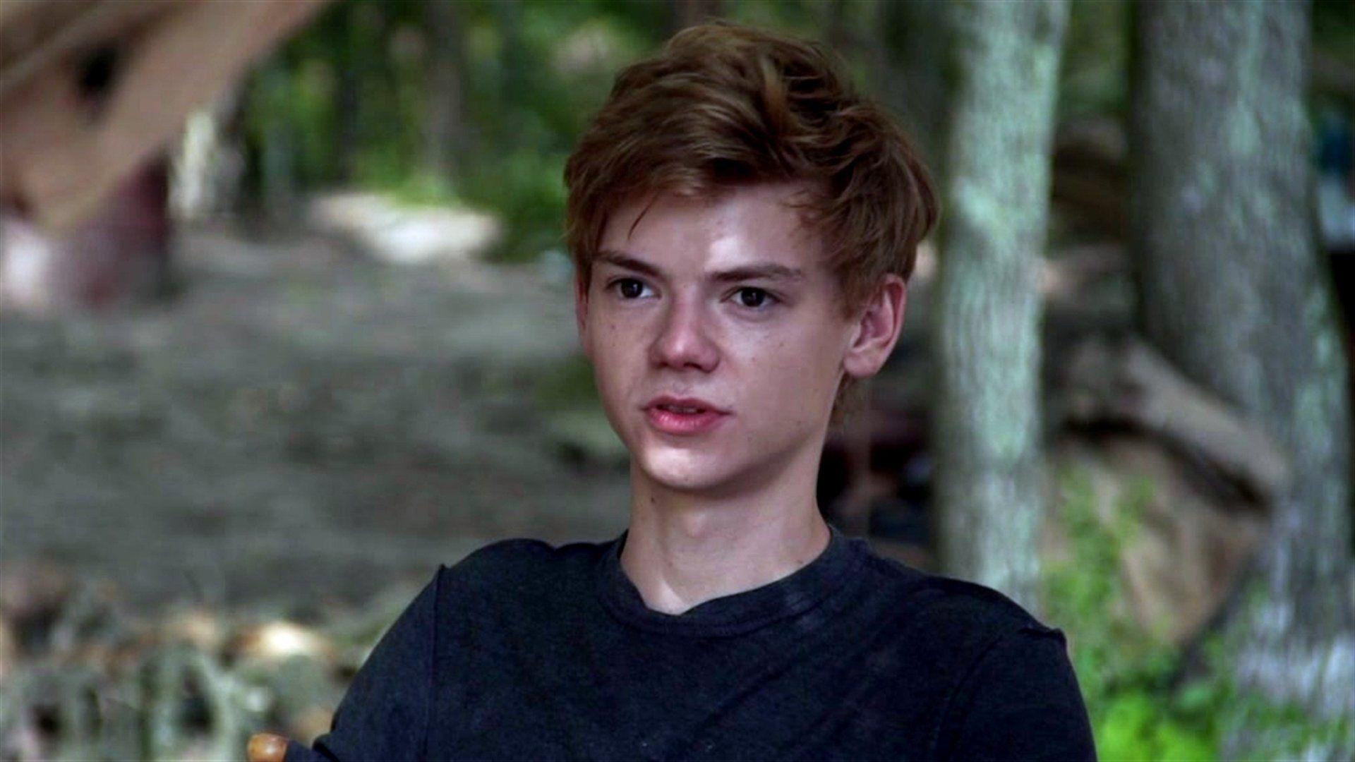 Thomas Sangster Wallpapers Wallpaper Cave