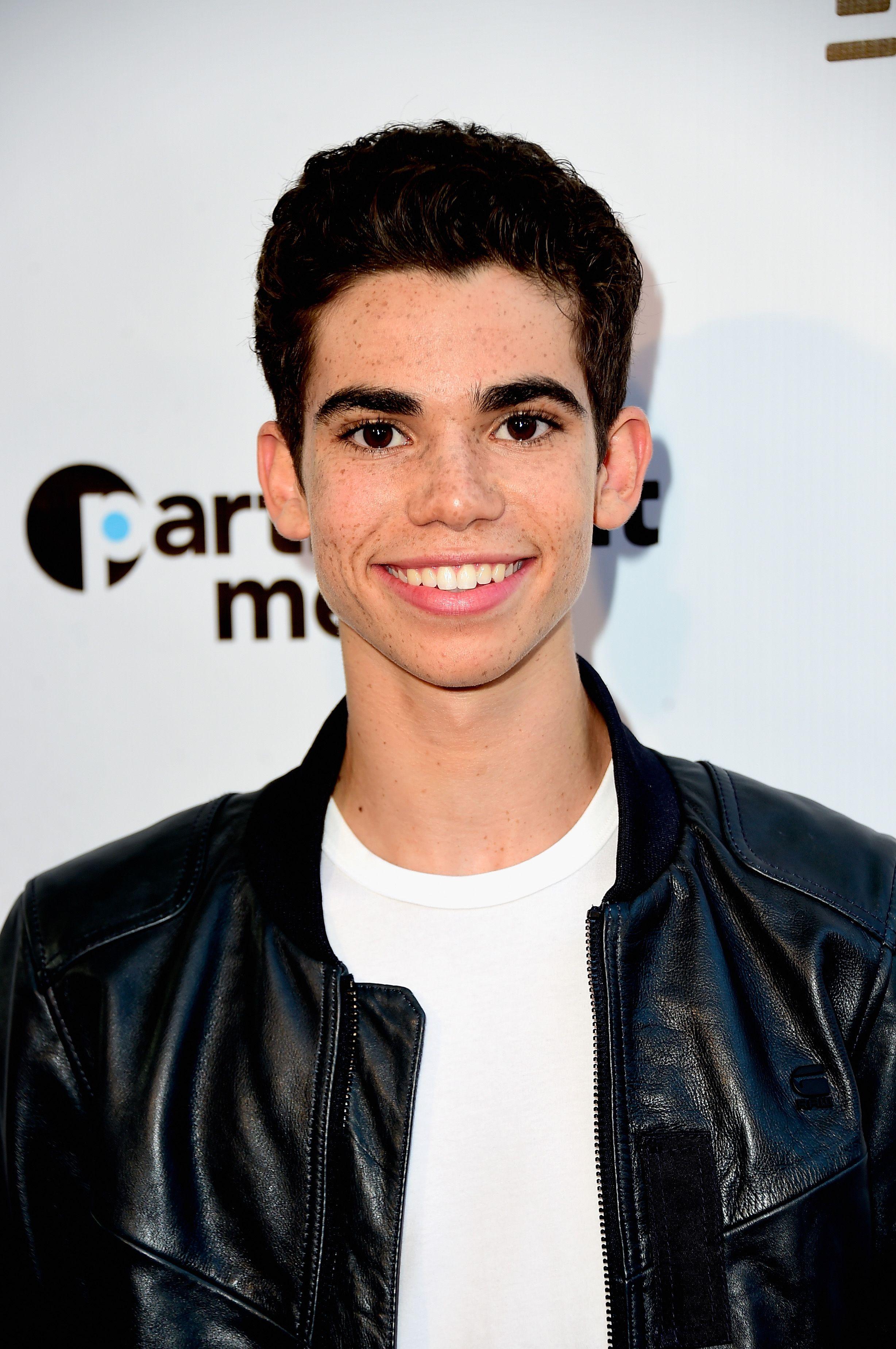 Cameron Boyce Wallpapers Wallpaper Cave
