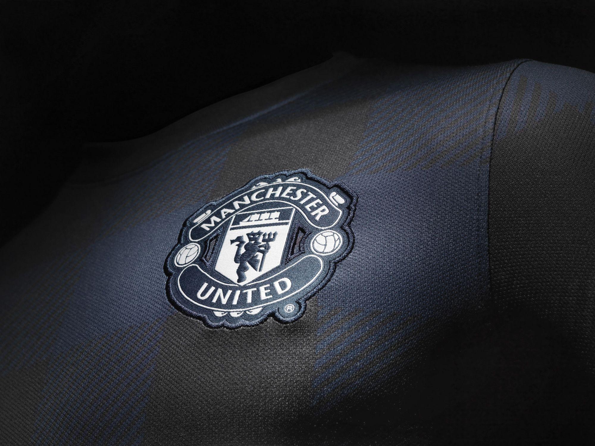 Manchester United Wallpapers Black Wallpaper Cave