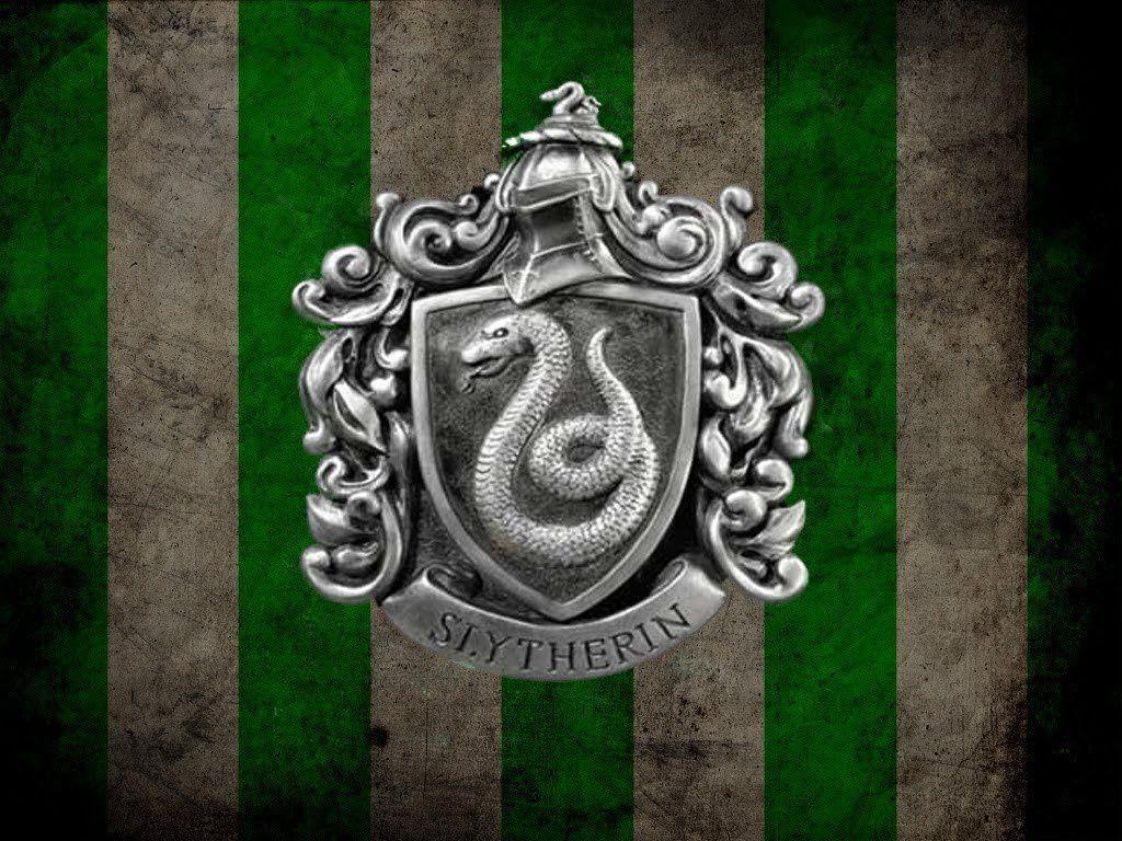 Slytherin House Crest Wallpaper