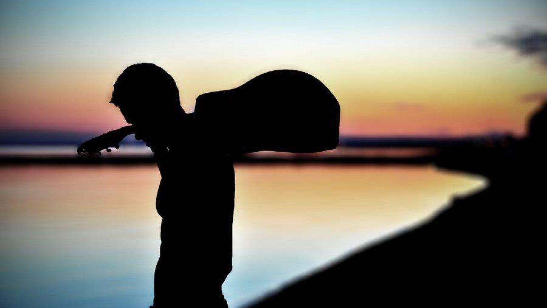 Lonely Boy With Guitar Wallpapers Wallpaper Cave