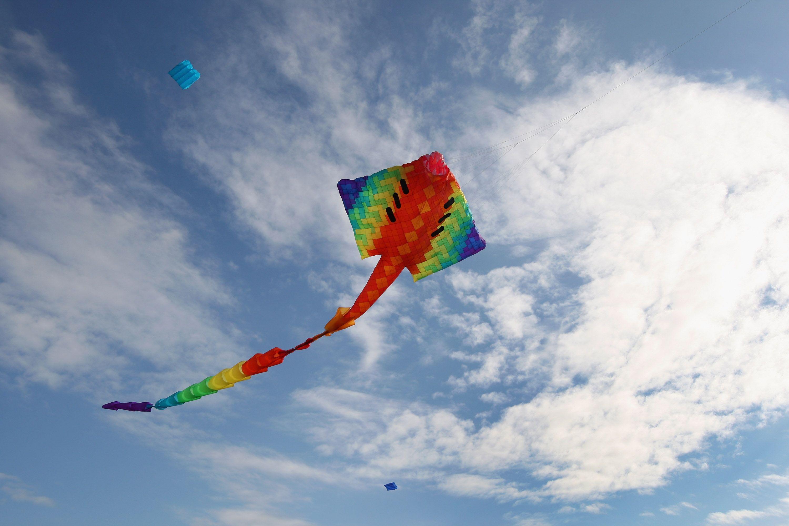 Flying Kites Wallpapers Wallpaper Cave