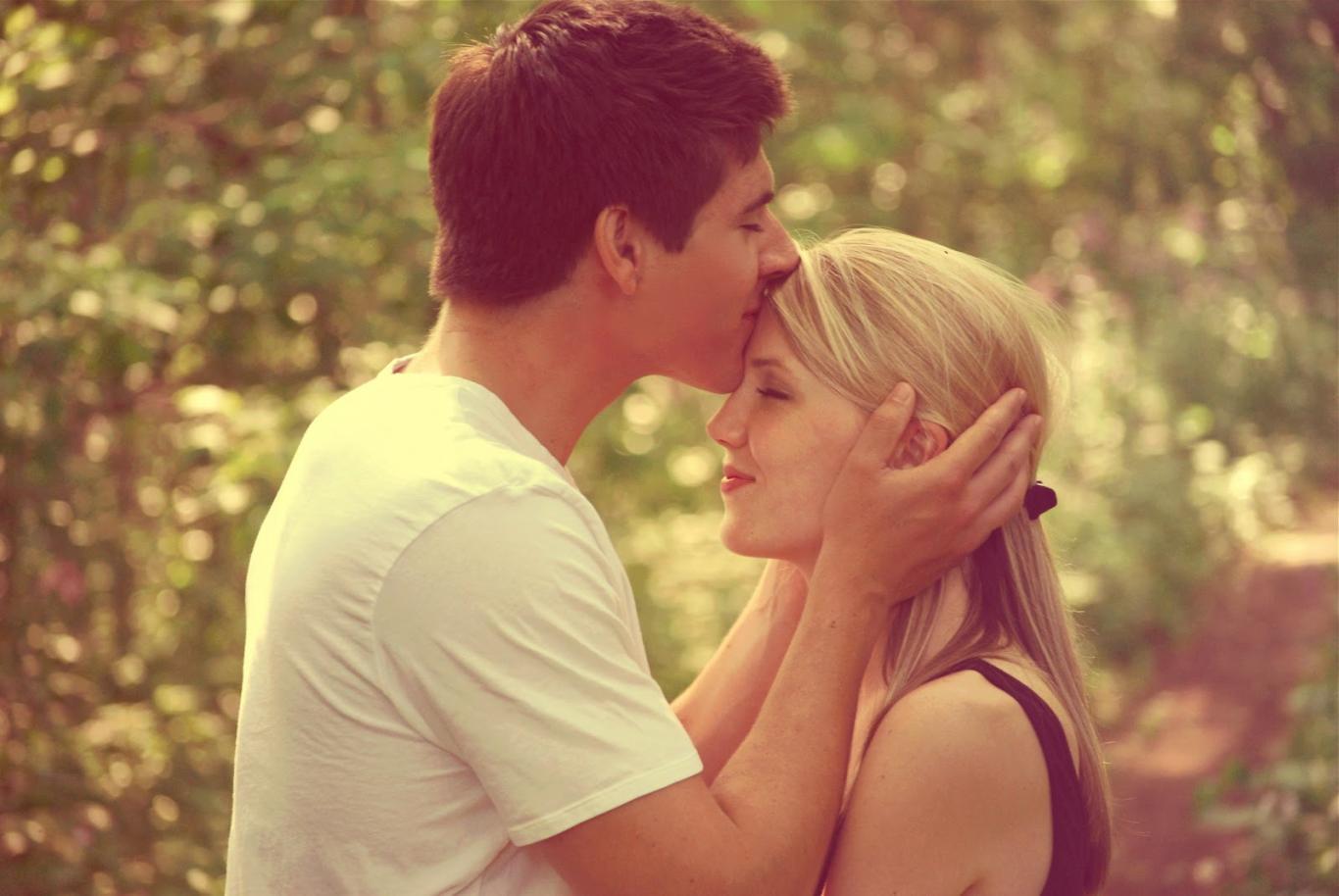 Lovely Couples Kissing Wallpapers Wallpaper Cave