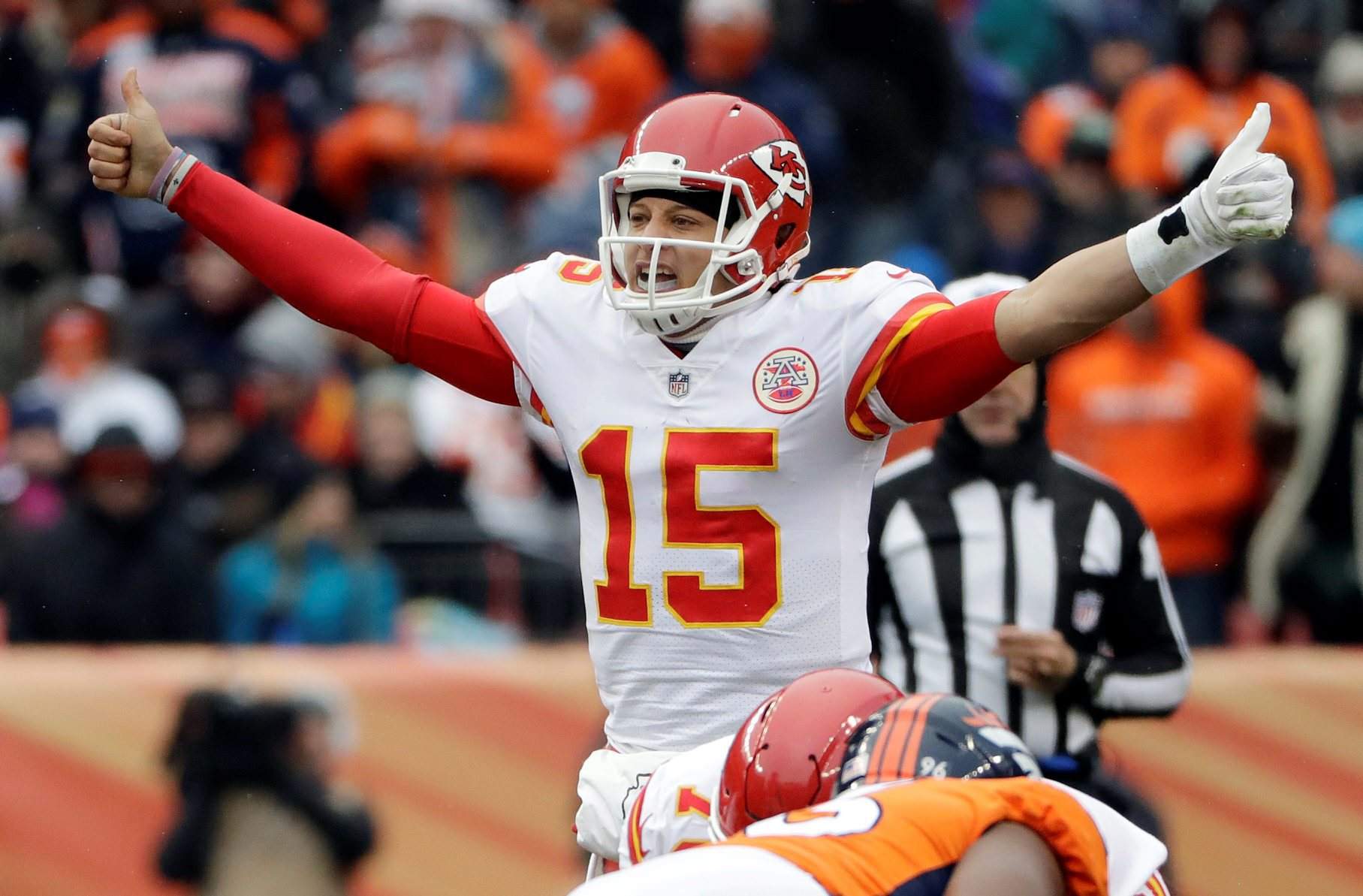Iphone Patrick Mahomes Cool Wallpaper On Net Wallpaper