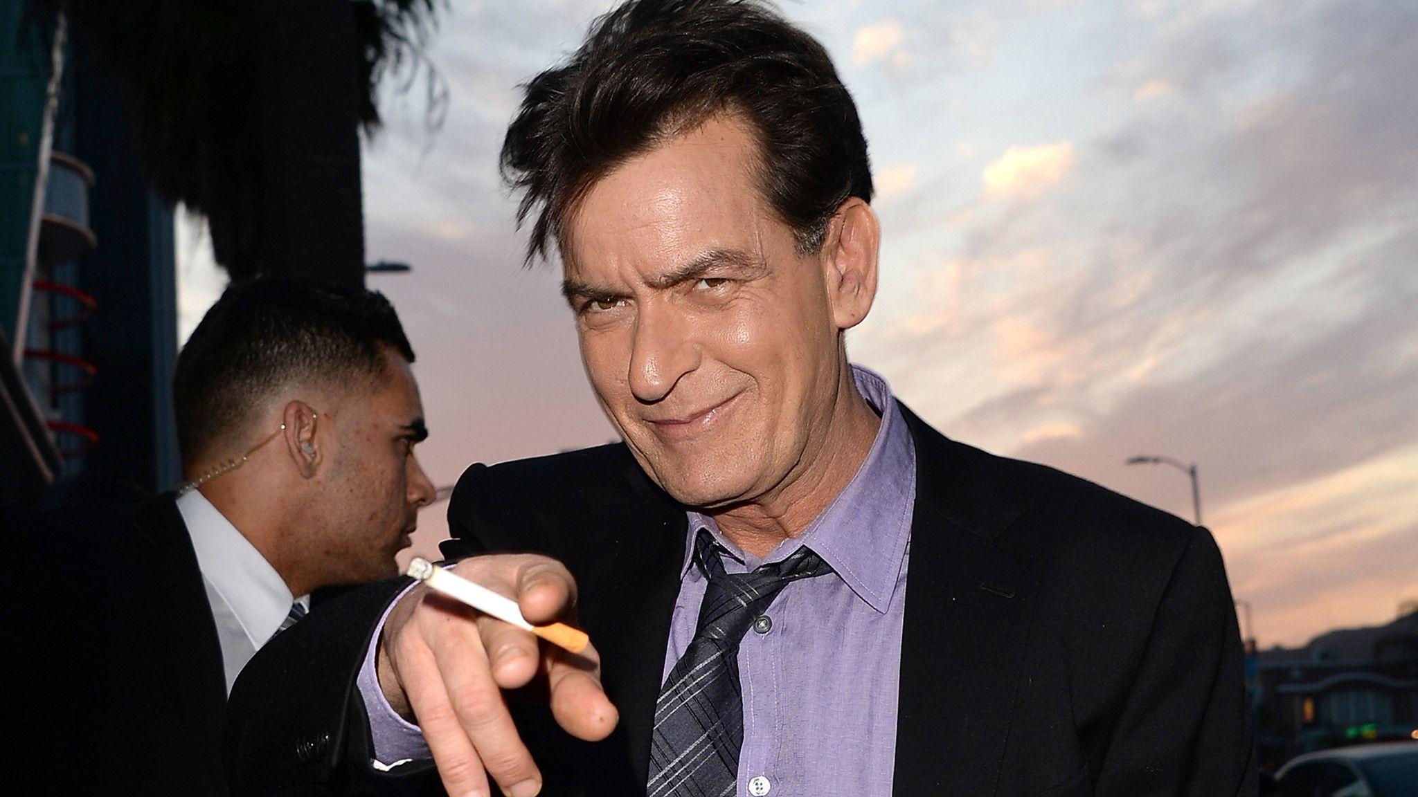 Charlie Sheen Wallpapers Wallpaper Cave