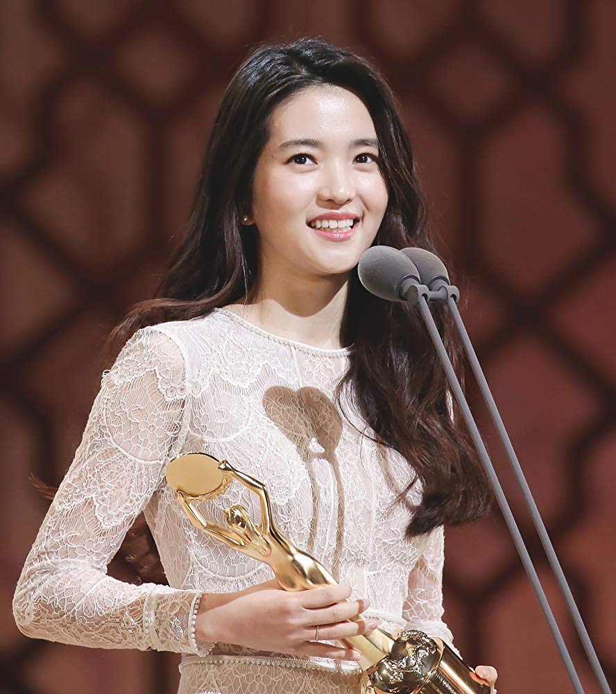 Kim Taeri Wallpapers Wallpaper Cave