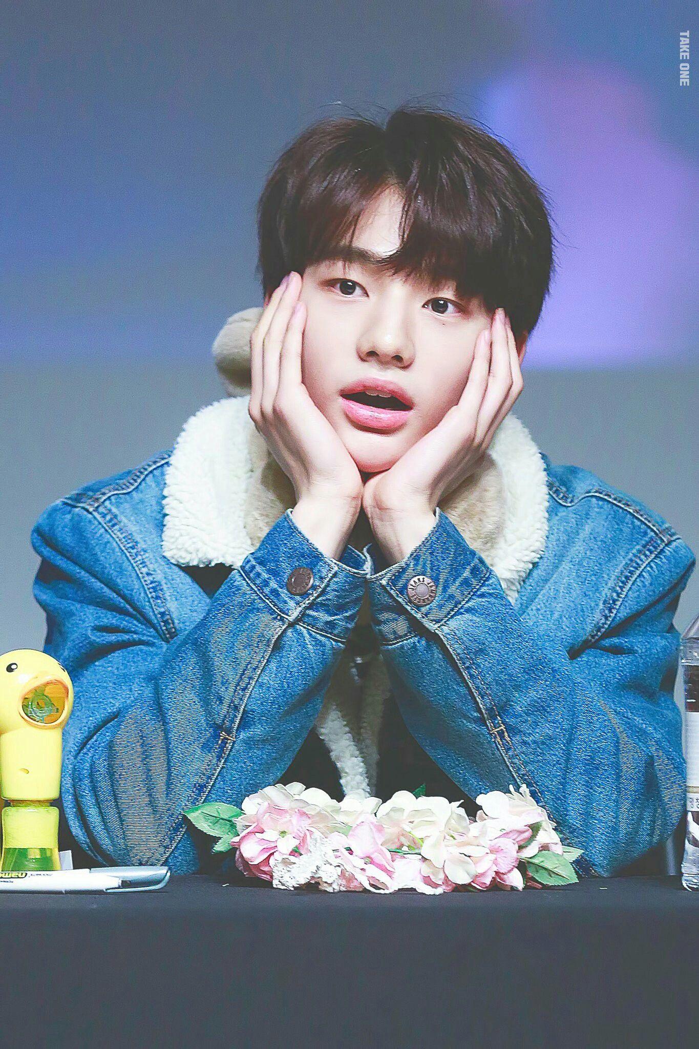 Hwang Hyunjin Wallpapers Wallpaper Cave