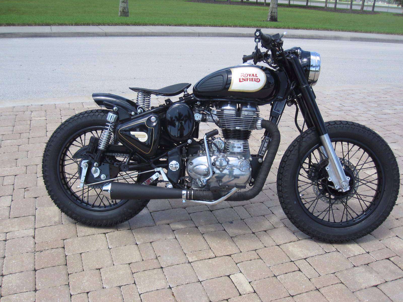 Royal Enfield Classic 500 Red