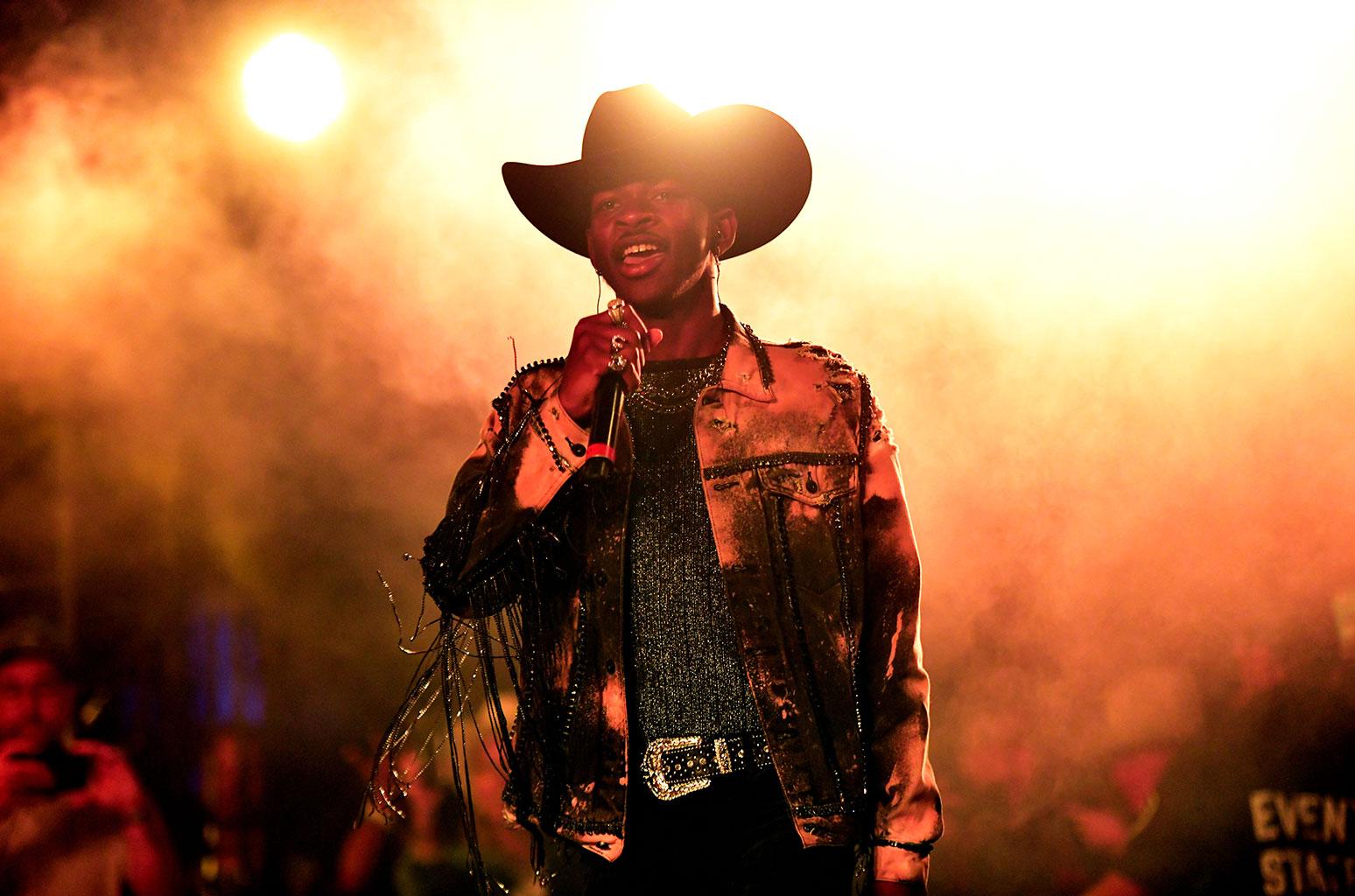 Lil Nas X Old Town Road Wallpapers Wallpaper Cave