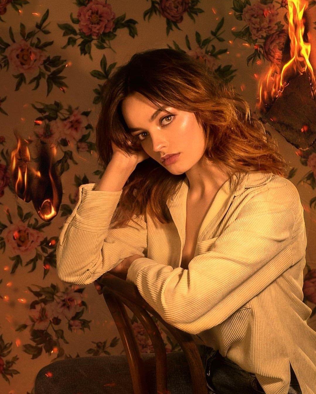 Emma Mackey Wallpapers - Wallpaper Cave