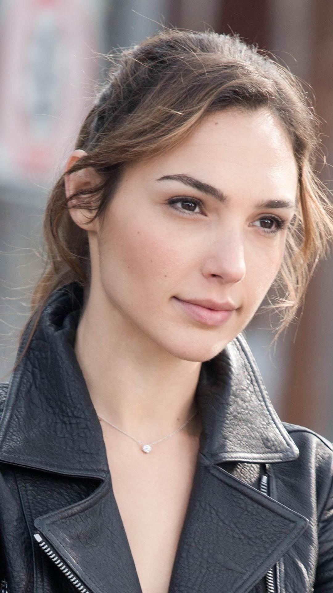 Gal Gadot iPhone Wallpapers Wallpaper Cave