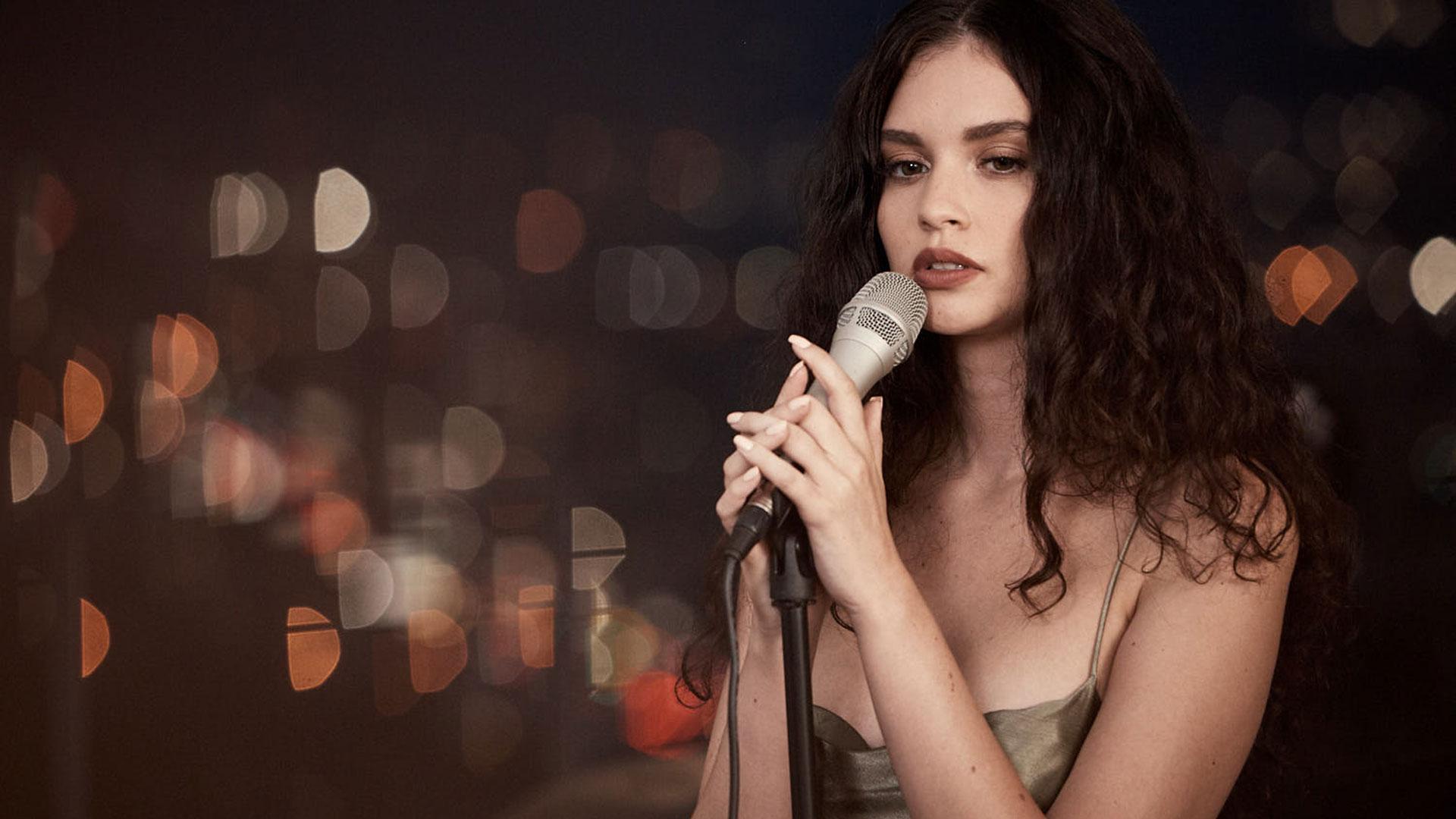Sabrina Claudio Wallpapers Wallpaper Cave