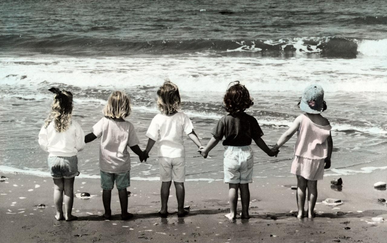 Childhood Girls Friends Wallpapers Wallpaper Cave