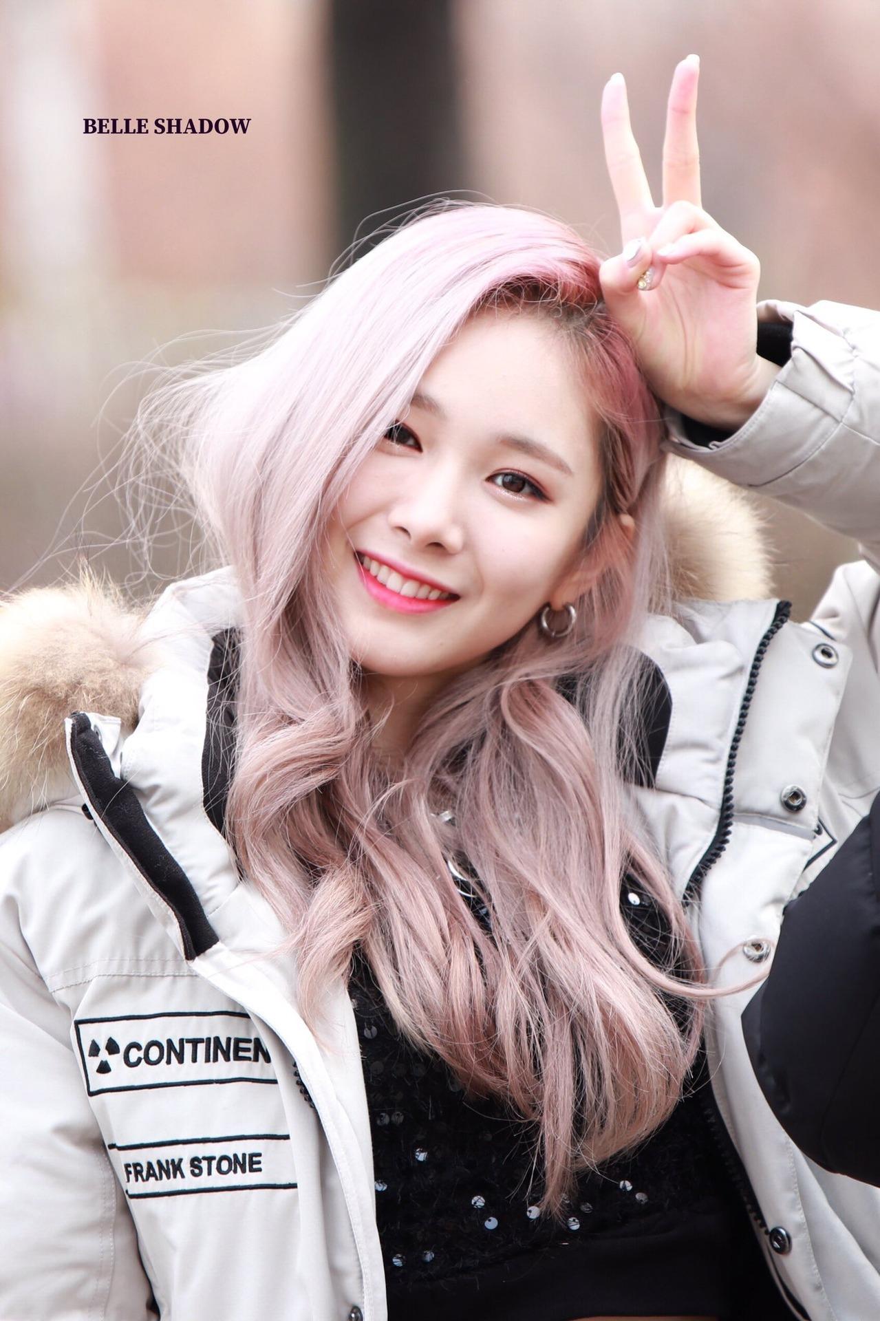 EVERGLOW Mia Wallpapers Wallpaper Cave