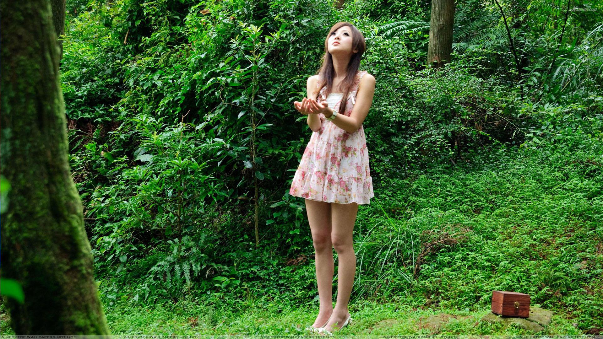 Little Girl Forest Wallpapers - Wallpaper Cave