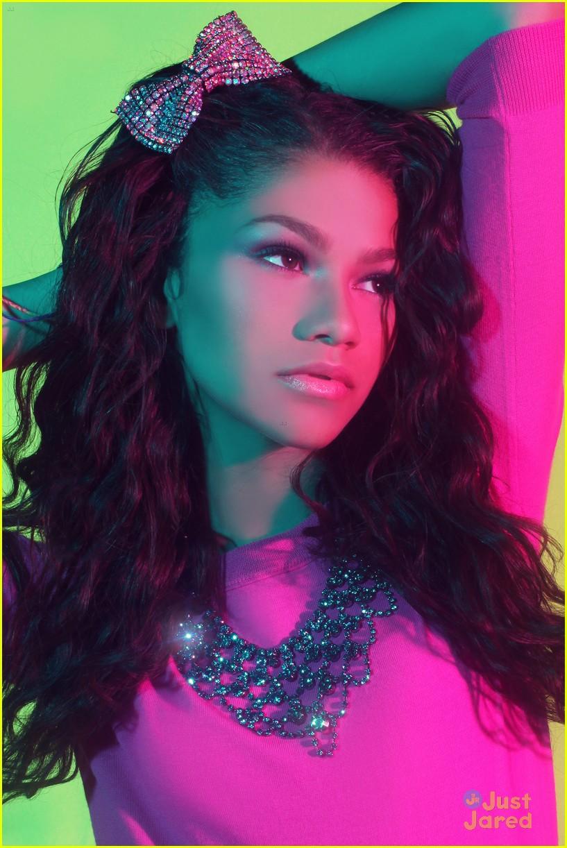 Zendaya iPhone Wallpapers Wallpaper Cave