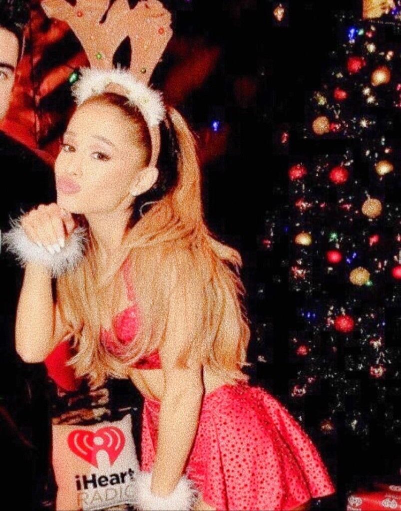Ariana Grande Christmas Tree Lighting