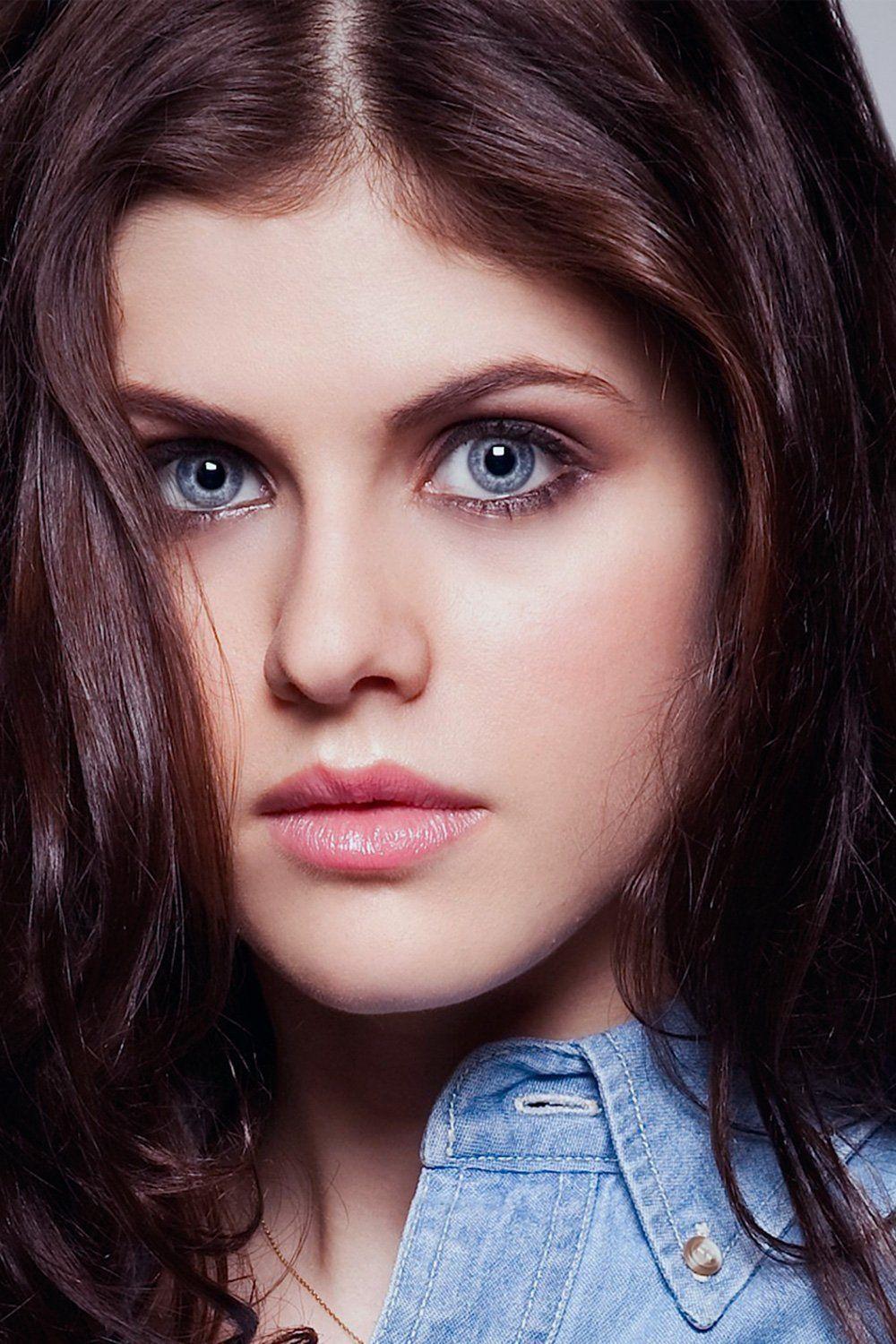 Alexandra Daddario Cute Mobile Hd Wallpapers Wallpaper Cave