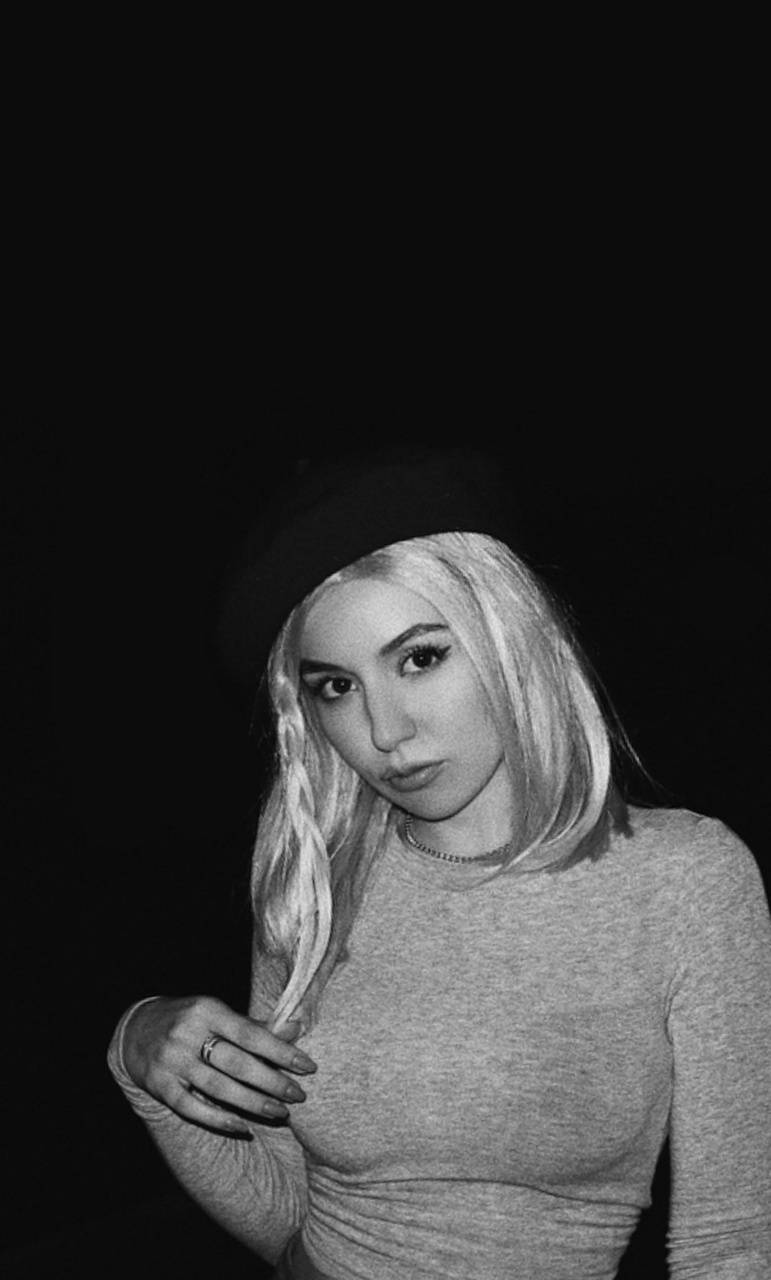 Ava Max Aesthetic Wallpapers Wallpaper Cave