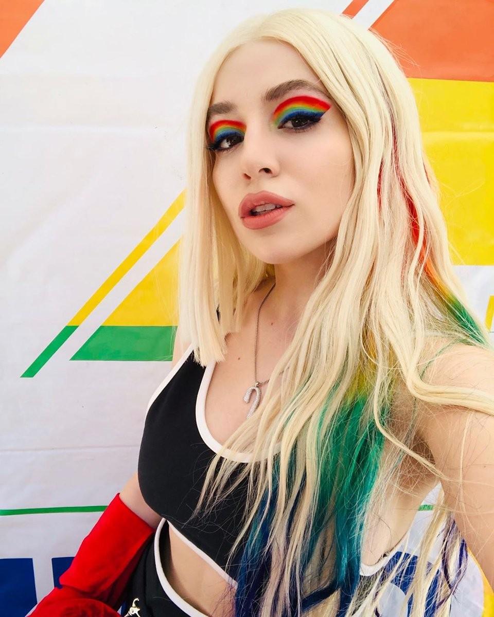 Ava Max Aesthetic Wallpapers Wallpaper Cave