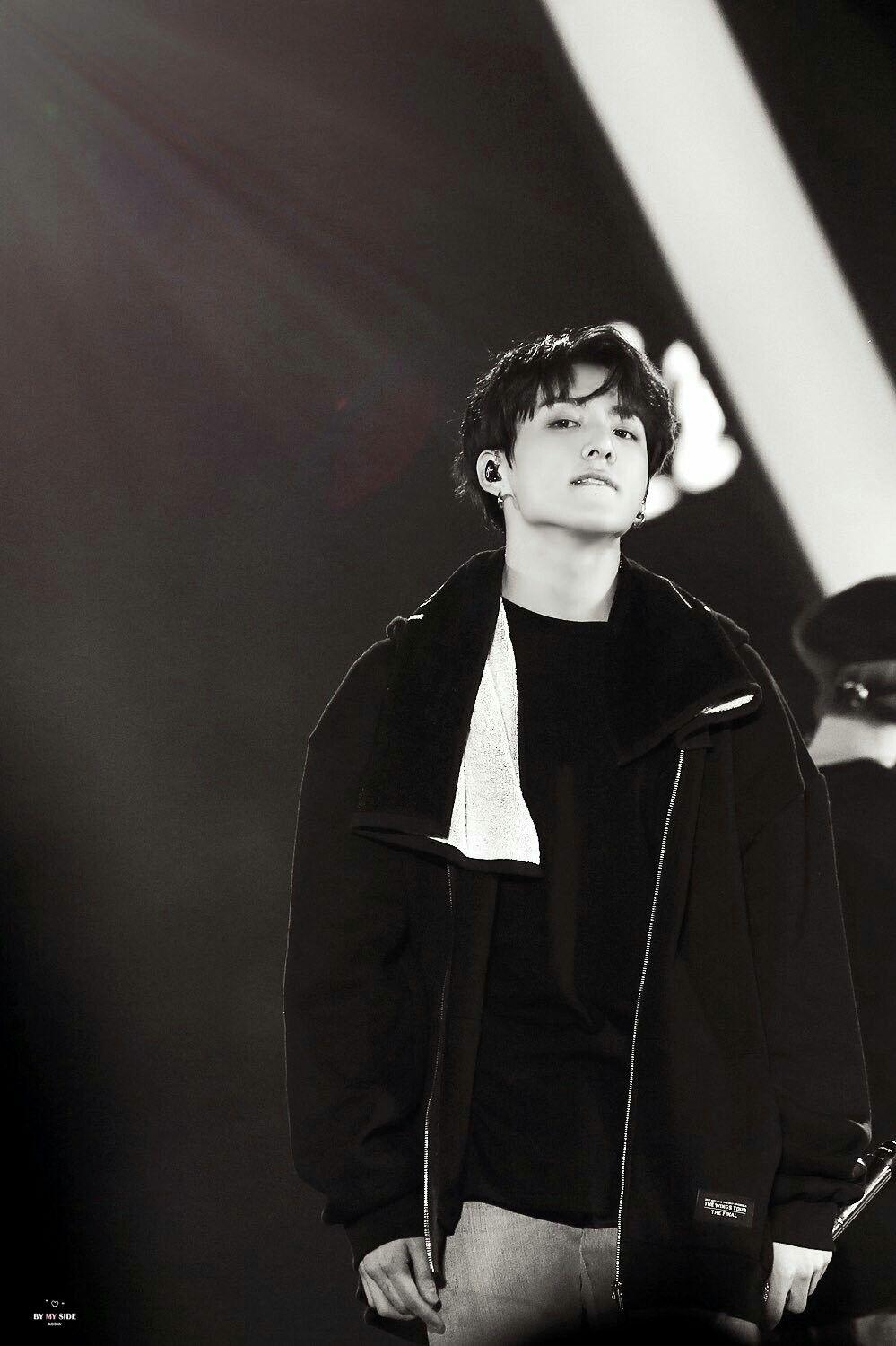 Black And White Aesthetic Jungkook Wallpapers Wallpaper Cave