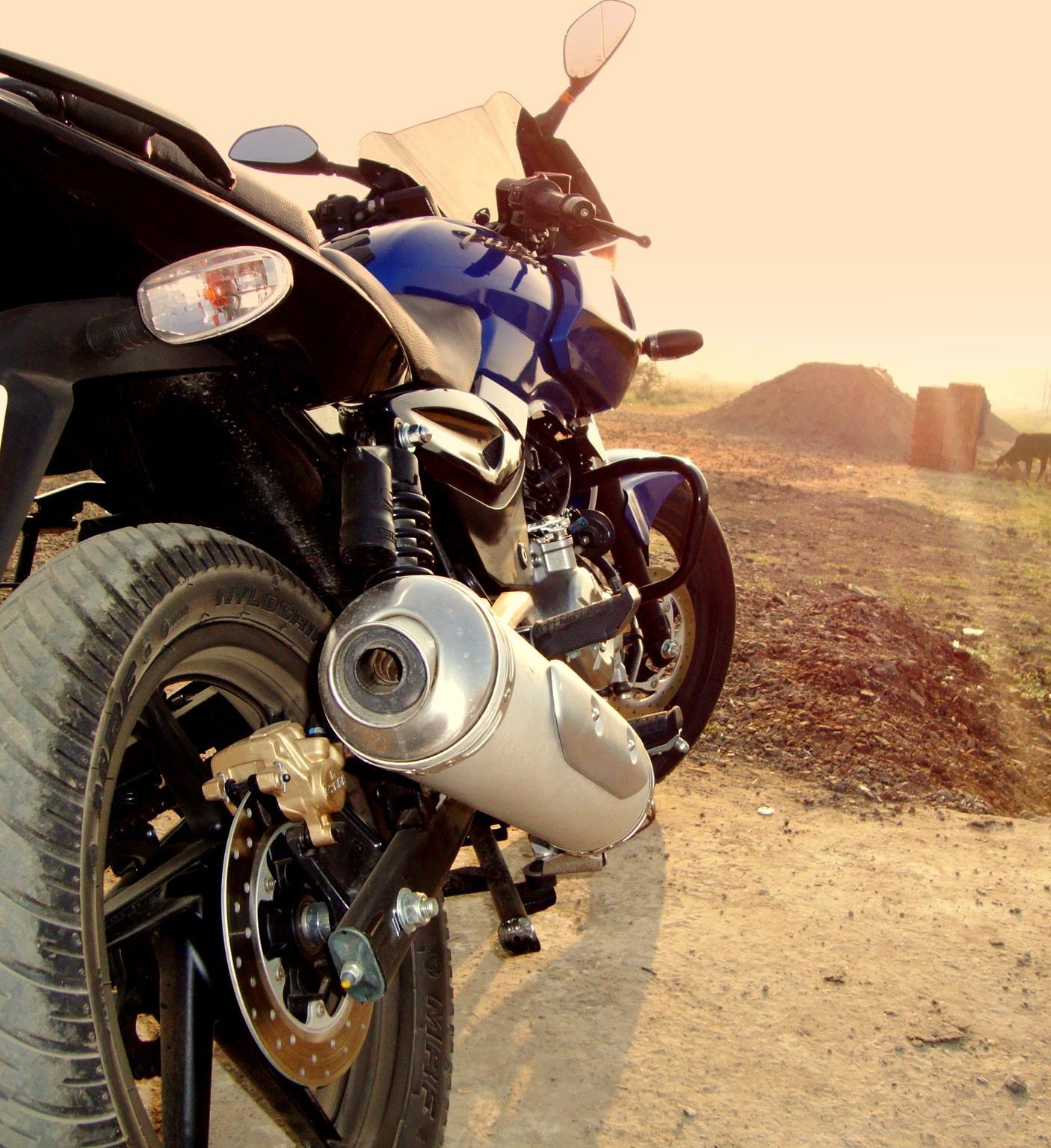 Pulsar 220F Hd Mobile Wallpapers Wallpaper Cave