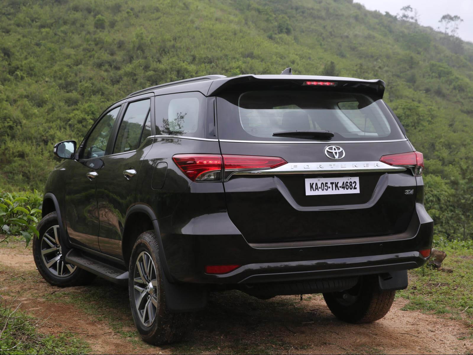 Fortuner Black Hd Desktop Wallpapers Wallpaper Cave
