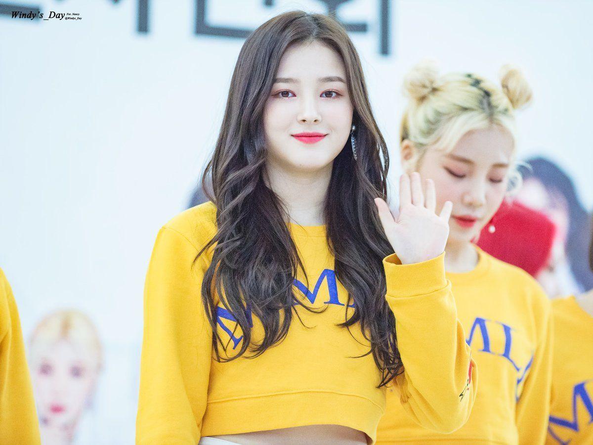 Nancy Momoland Hd Desktop Wallpapers Wallpaper Cave