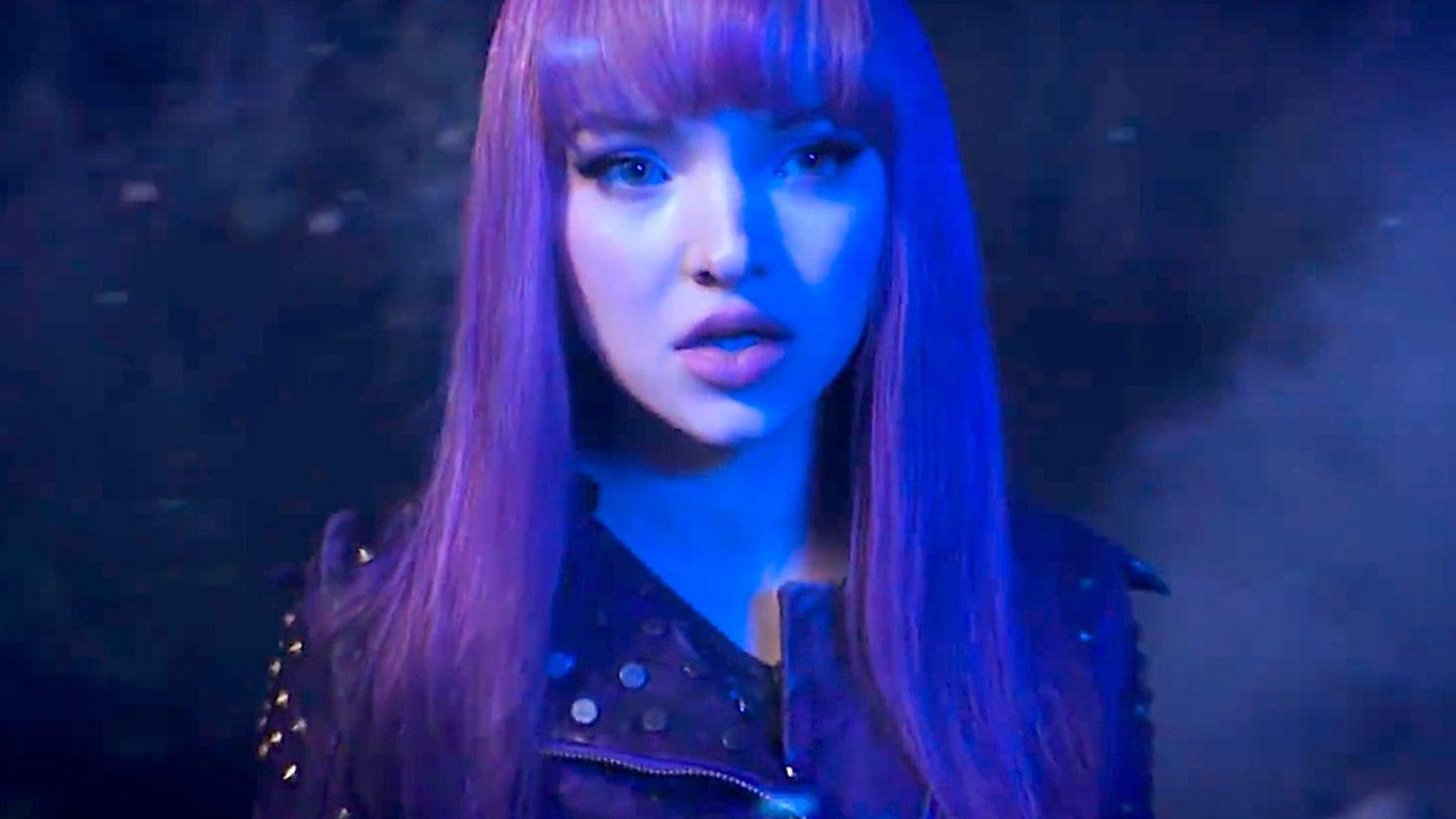 Mal Descendants 3 Blue And Purple Wallpapers Wallpaper Cave