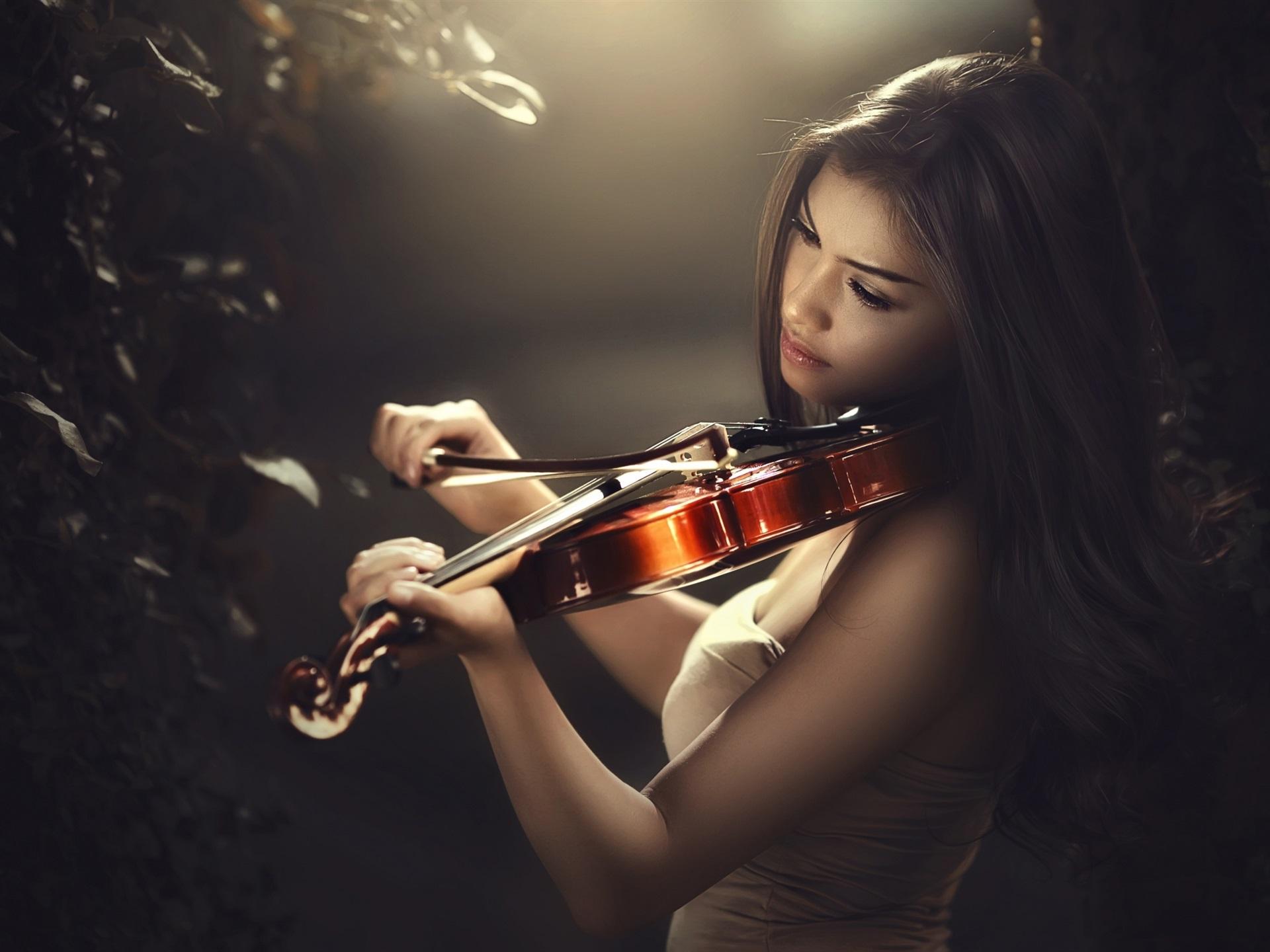 Women Holding Violin Wallpapers Wallpaper Cave