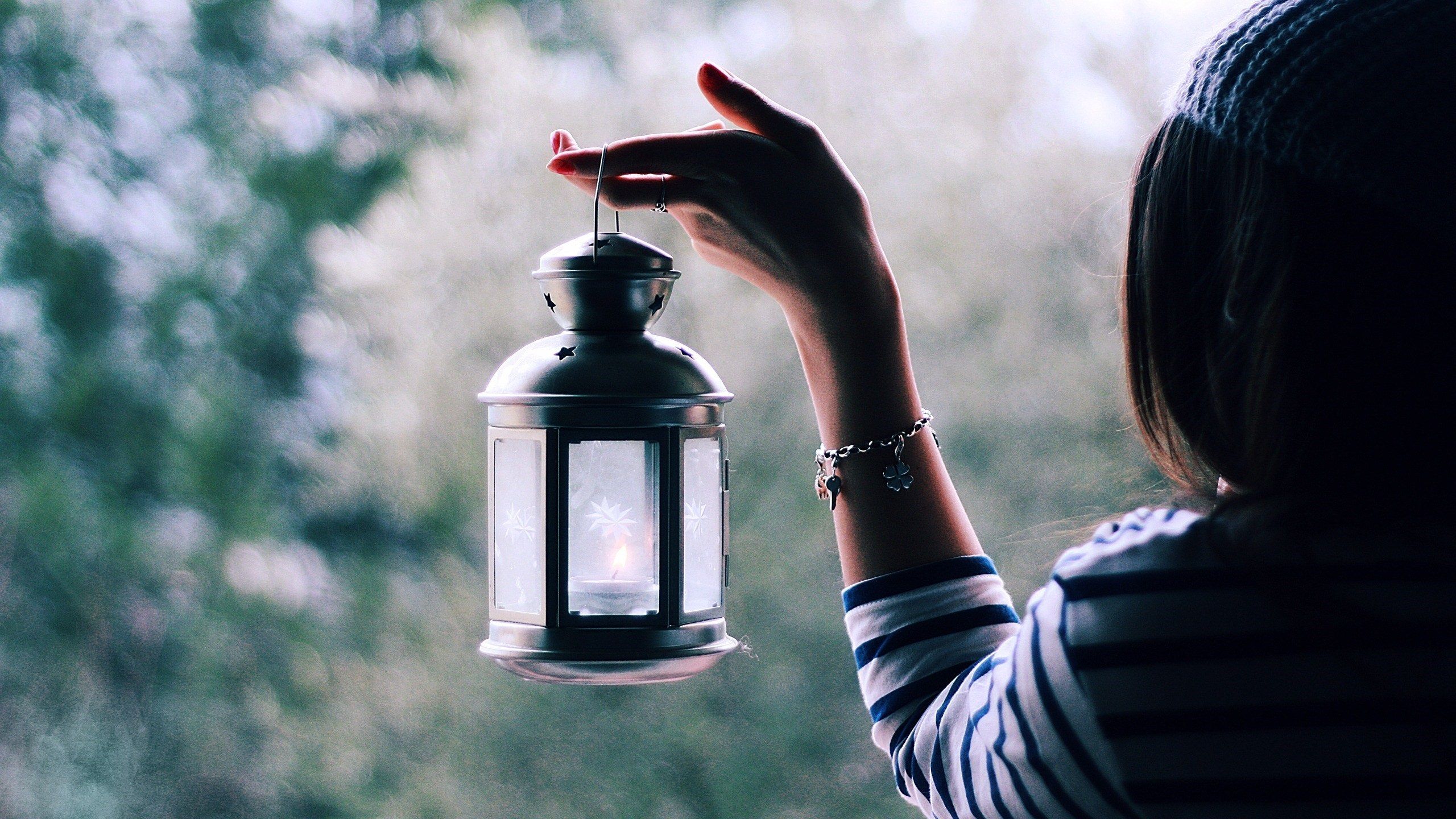 Girl With Lantern Wallpapers Wallpaper Cave