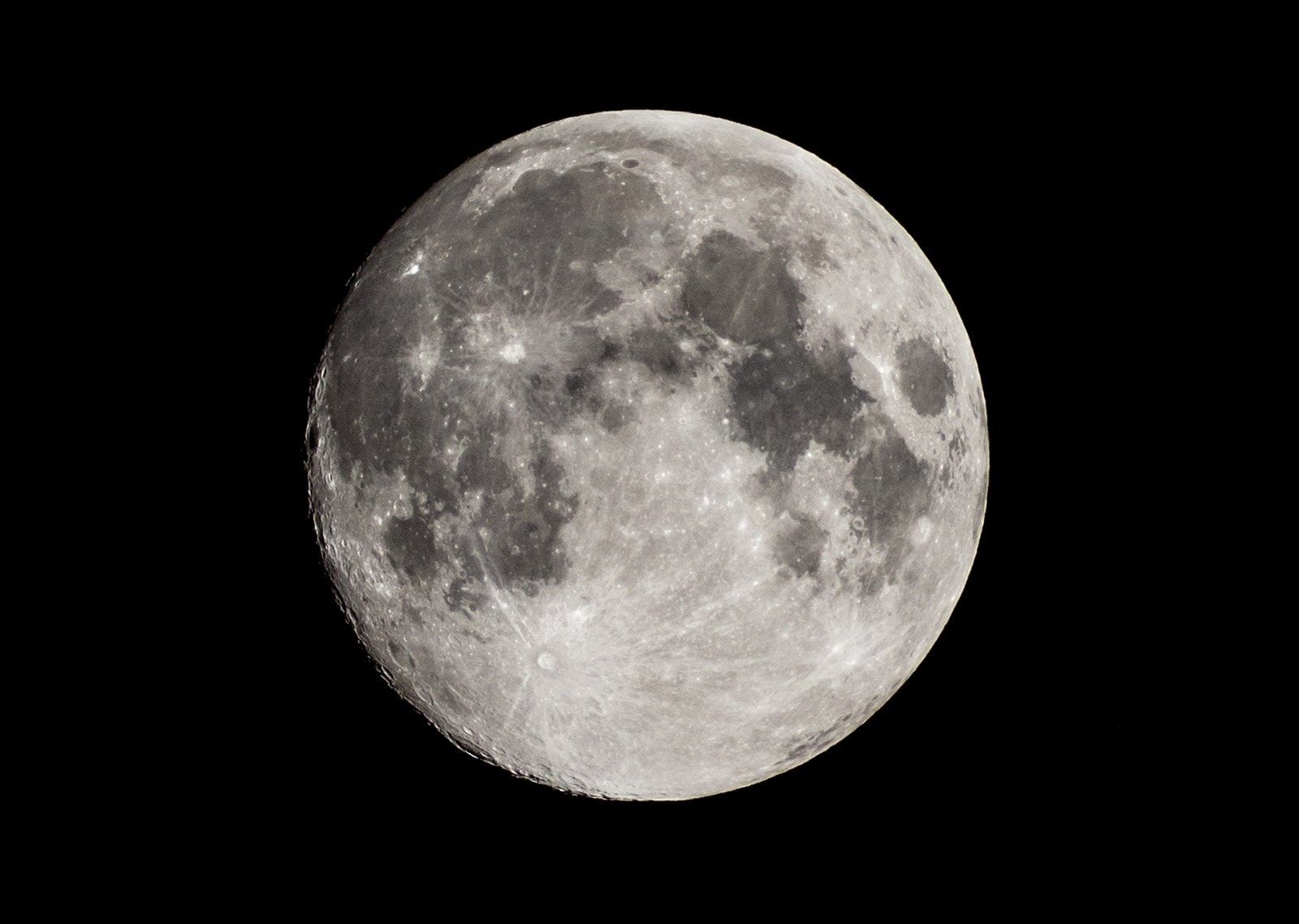 Waning Gibbous Moon Wallpapers Wallpaper Cave