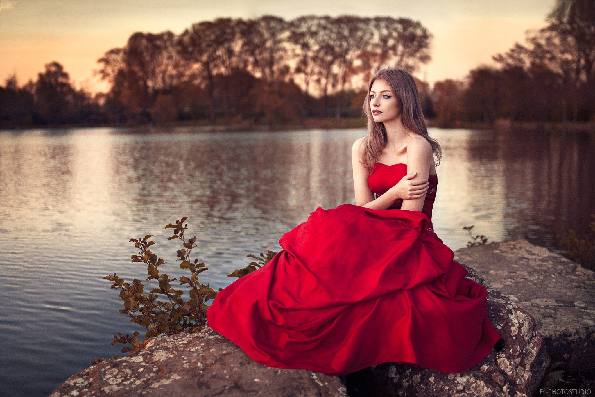 Red Dress Women Wallpapers Wallpaper Cave