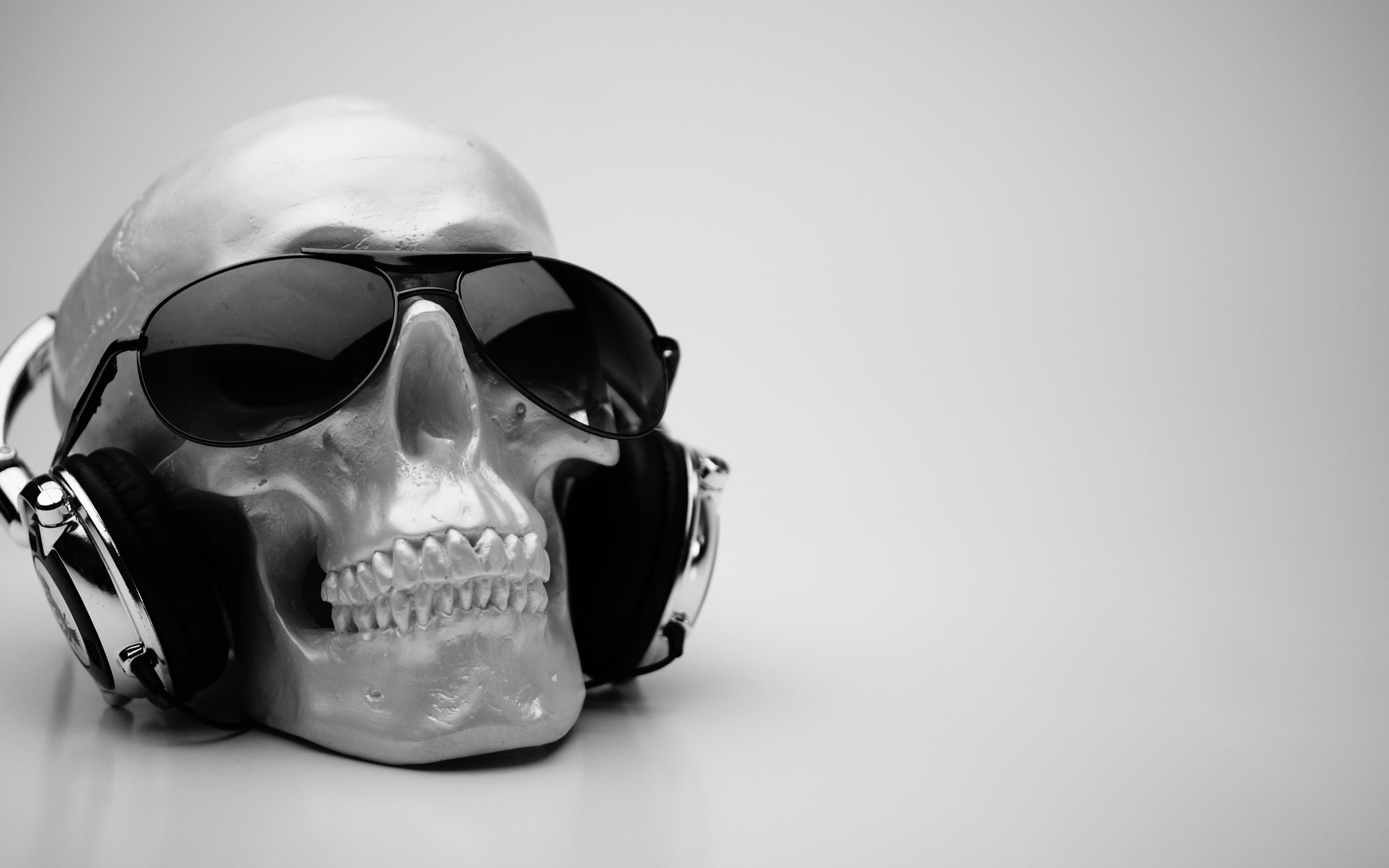 Cool Skull With Headphones Wallpapers Wallpaper Cave