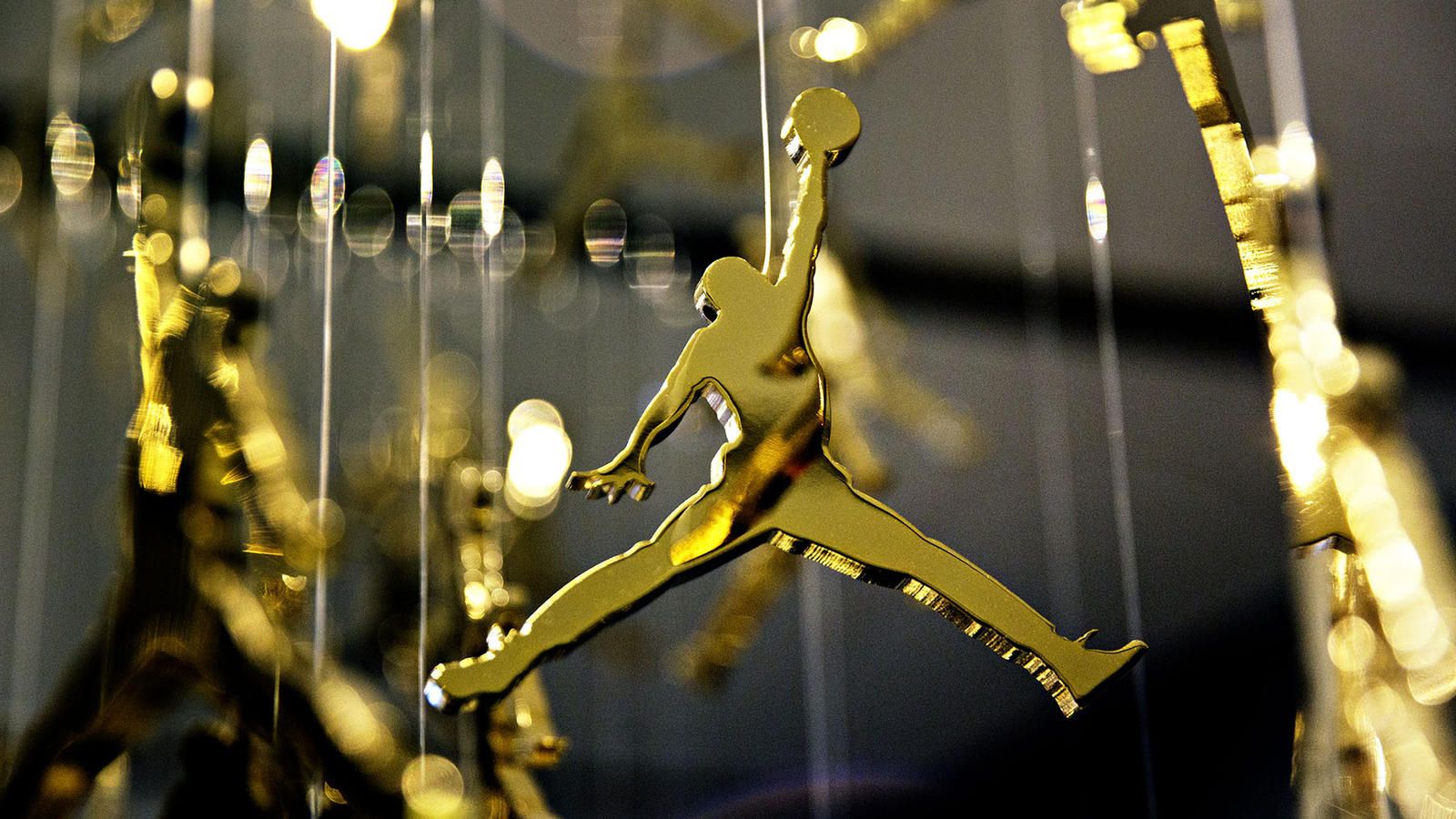 Black And Gold Jordans Wallpapers Wallpaper Cave